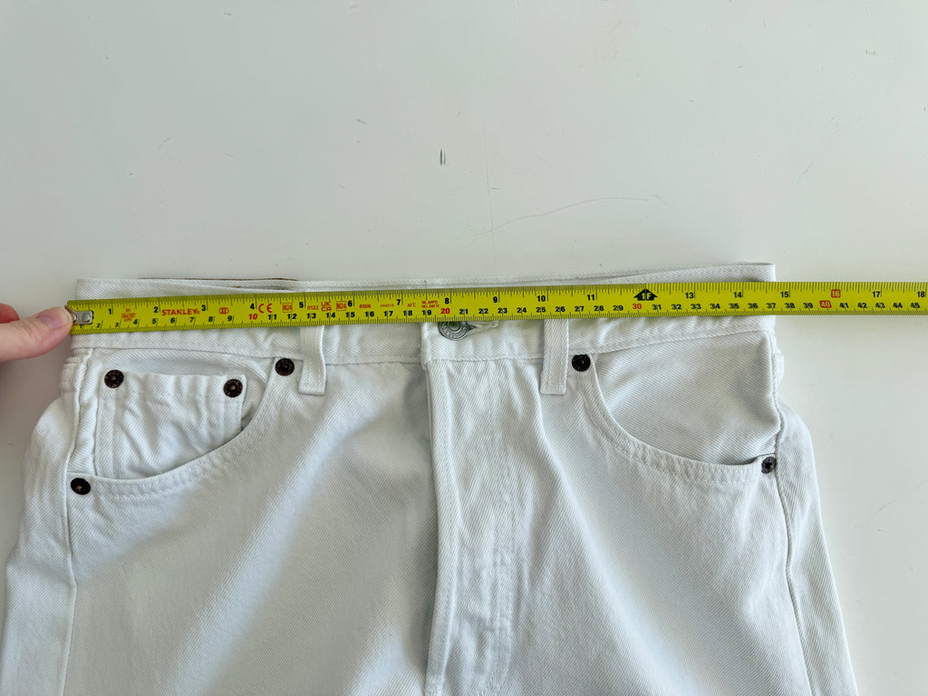 W28 L30 vintage Levis 501 27/28” measured white denim 90s Levi’s 501s USA