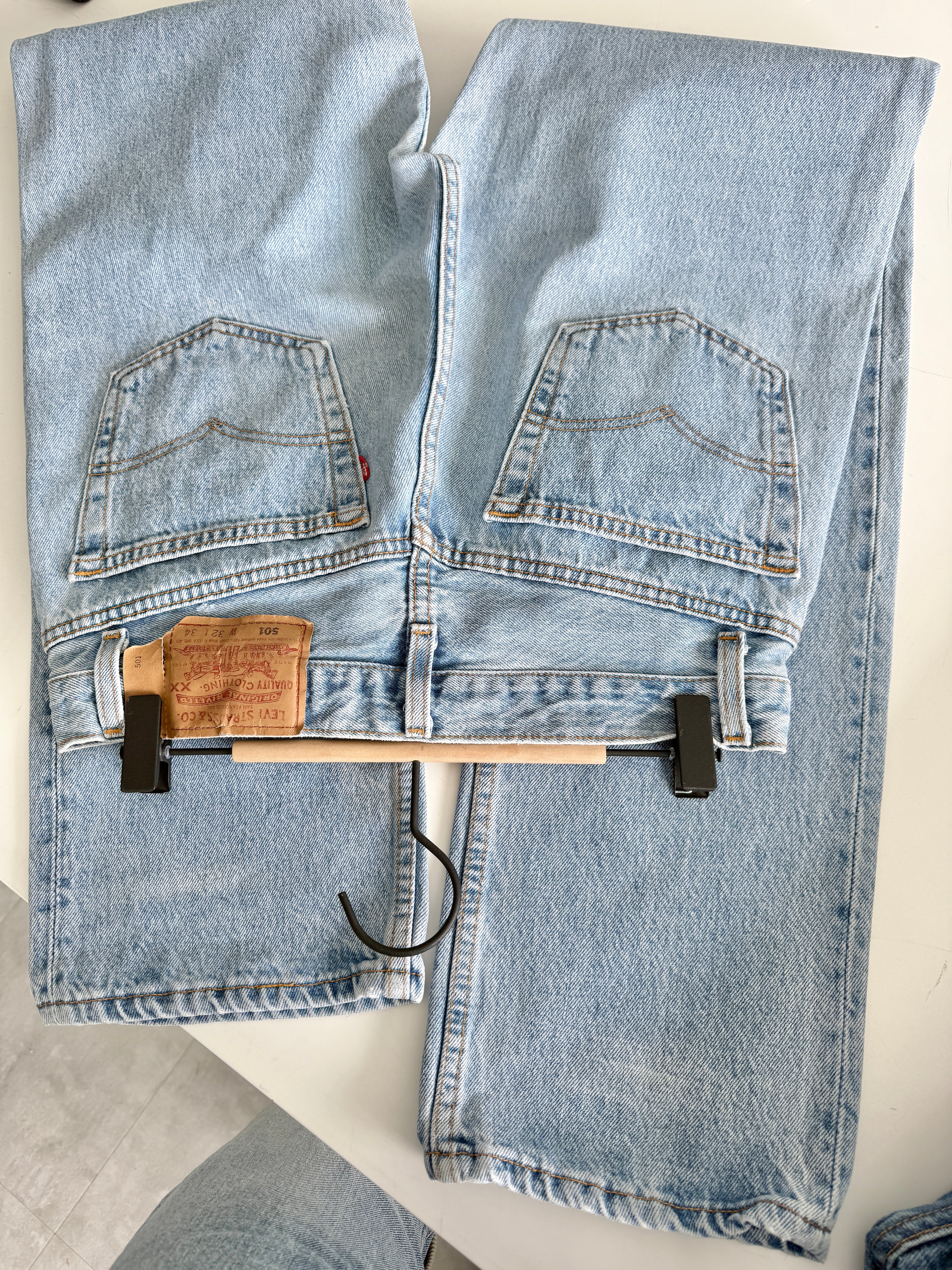 W29 L33 vintage Levis 501 28-29” measured light blue 90s denim Levi’s 501s USA