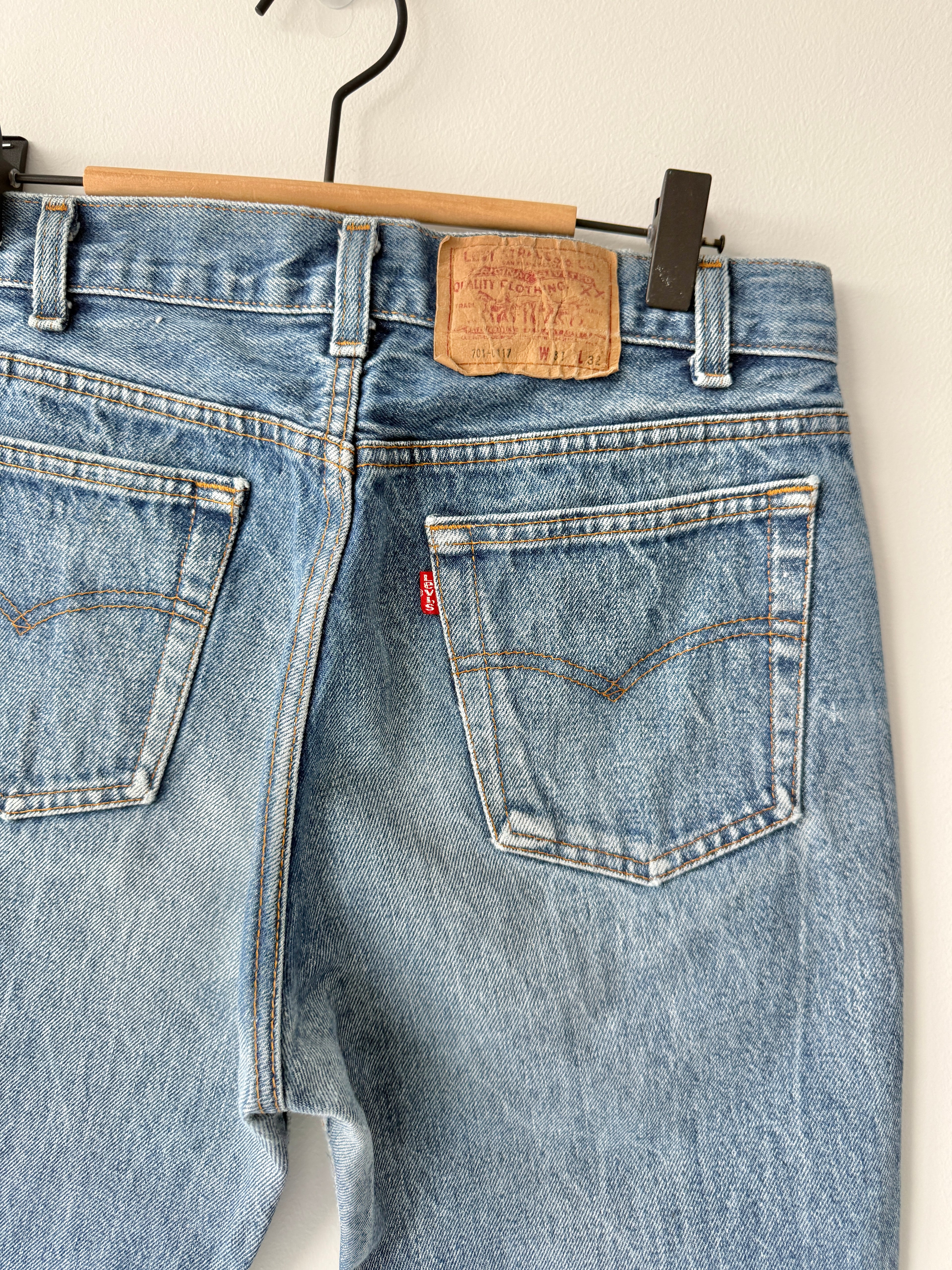 W28 L26 vintage Levis 701 27/28” dark faded blue Levi’s 701s 80s