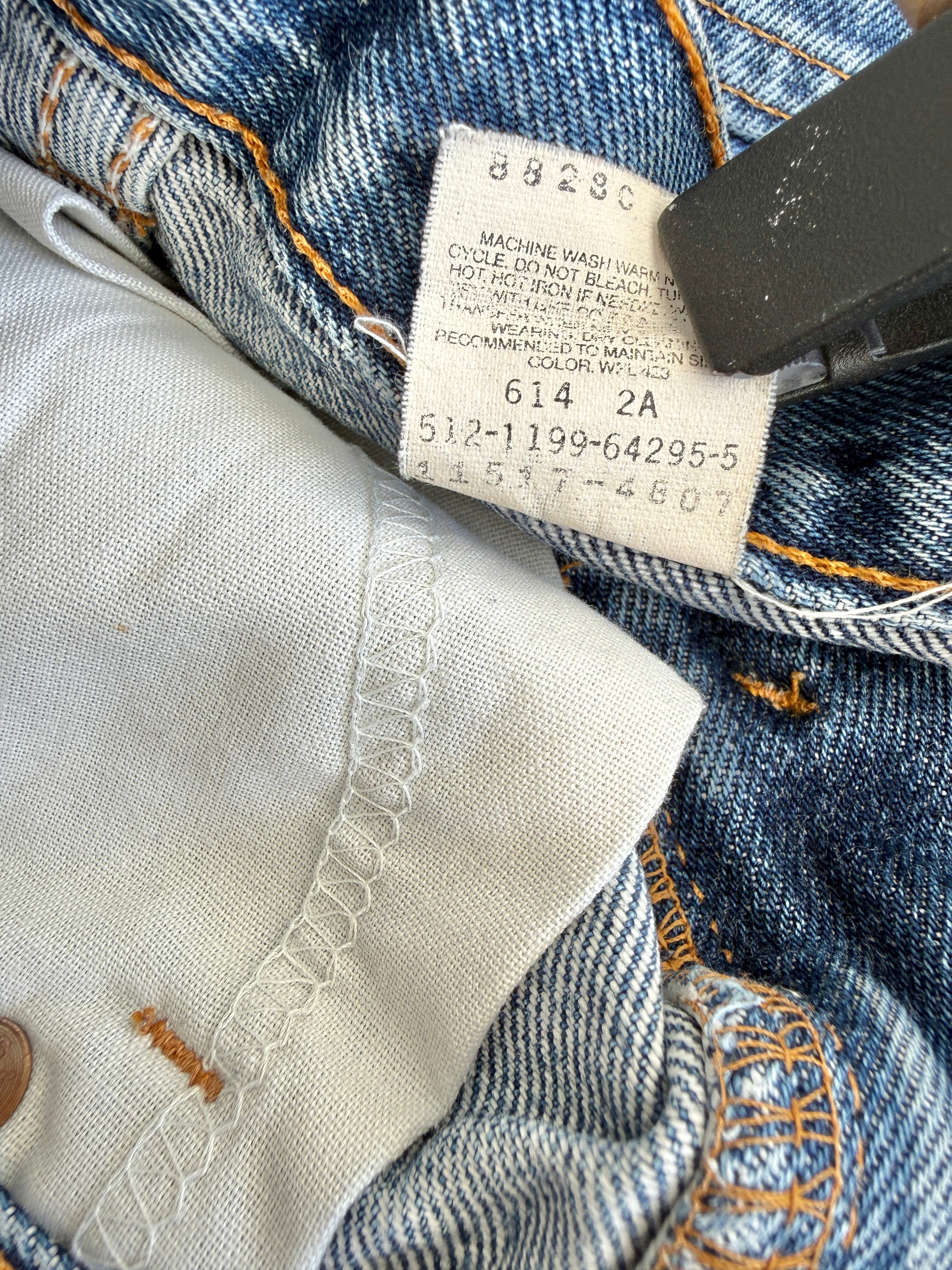 W24 L31 vintage Levis 517 24” measured waist dark faded blue USA 90s 517s