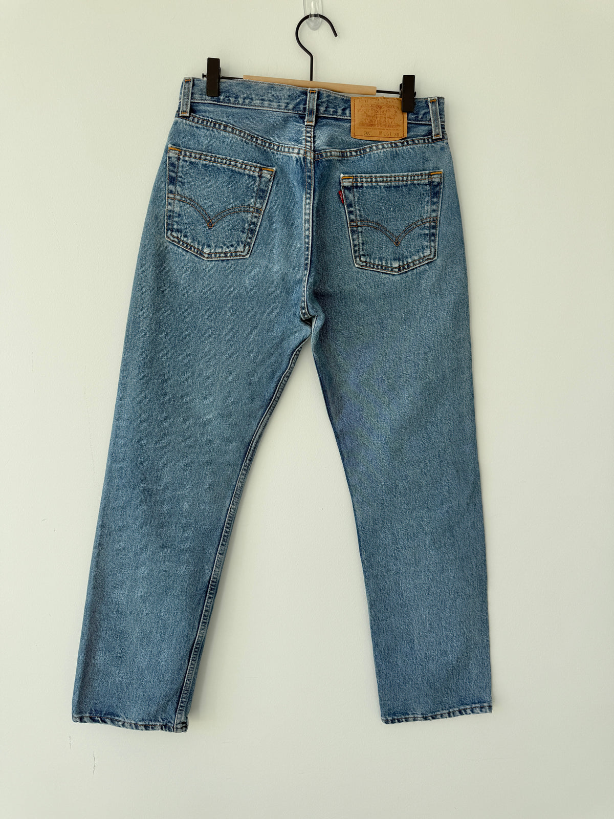 W29 L29 vintage Levis 501 28/29” measured waist dark blue 90s USA 501s