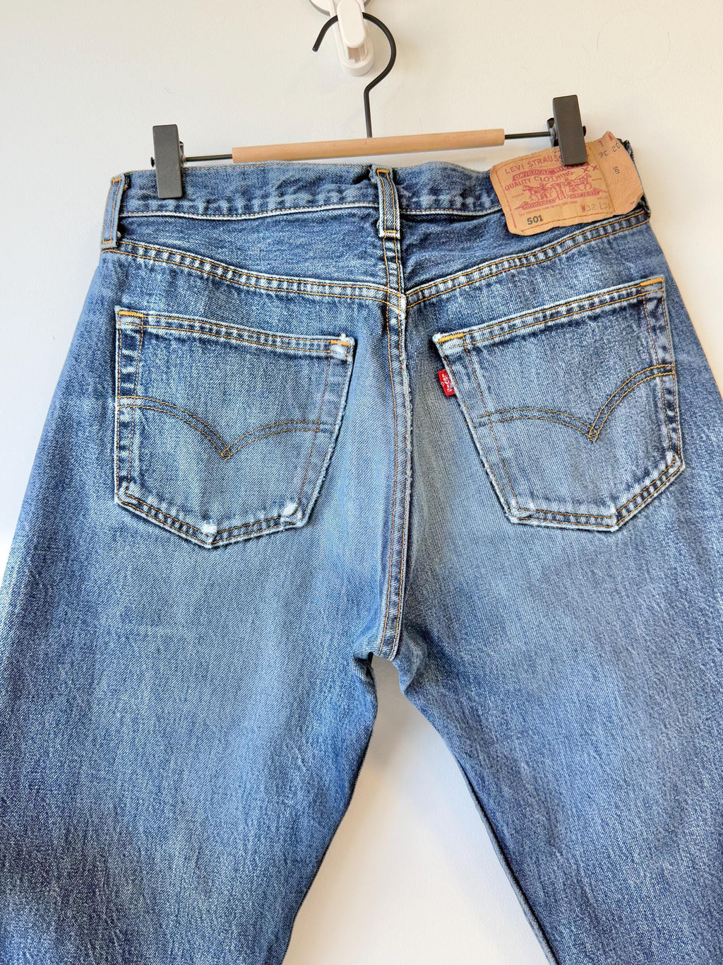 Levis 501 vintage w30 L35 dark faded blue 501s straight leg jeans 501 29”/30” waist