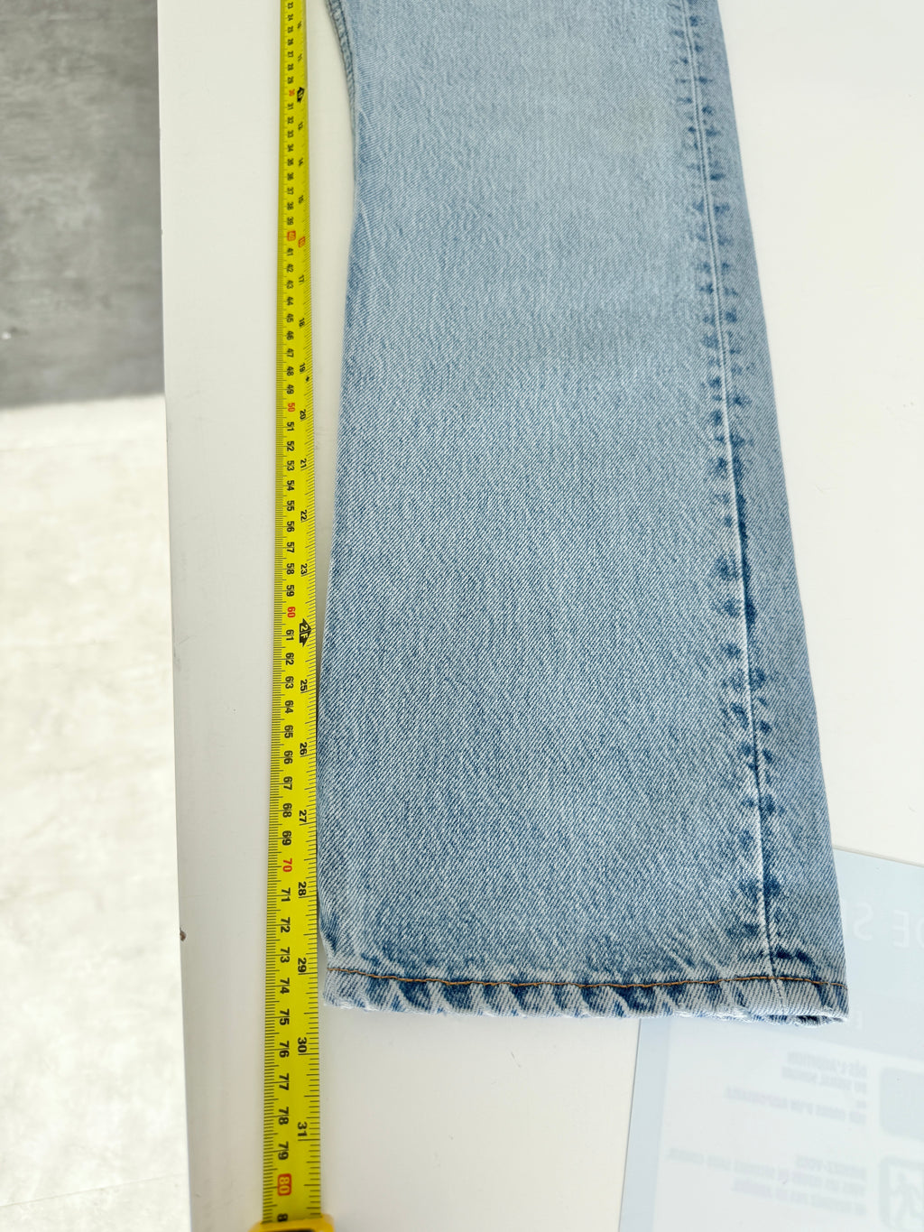 W27 L29 vintage Levis 501 27” measured waist light blue 501s 90s USA student fit denim