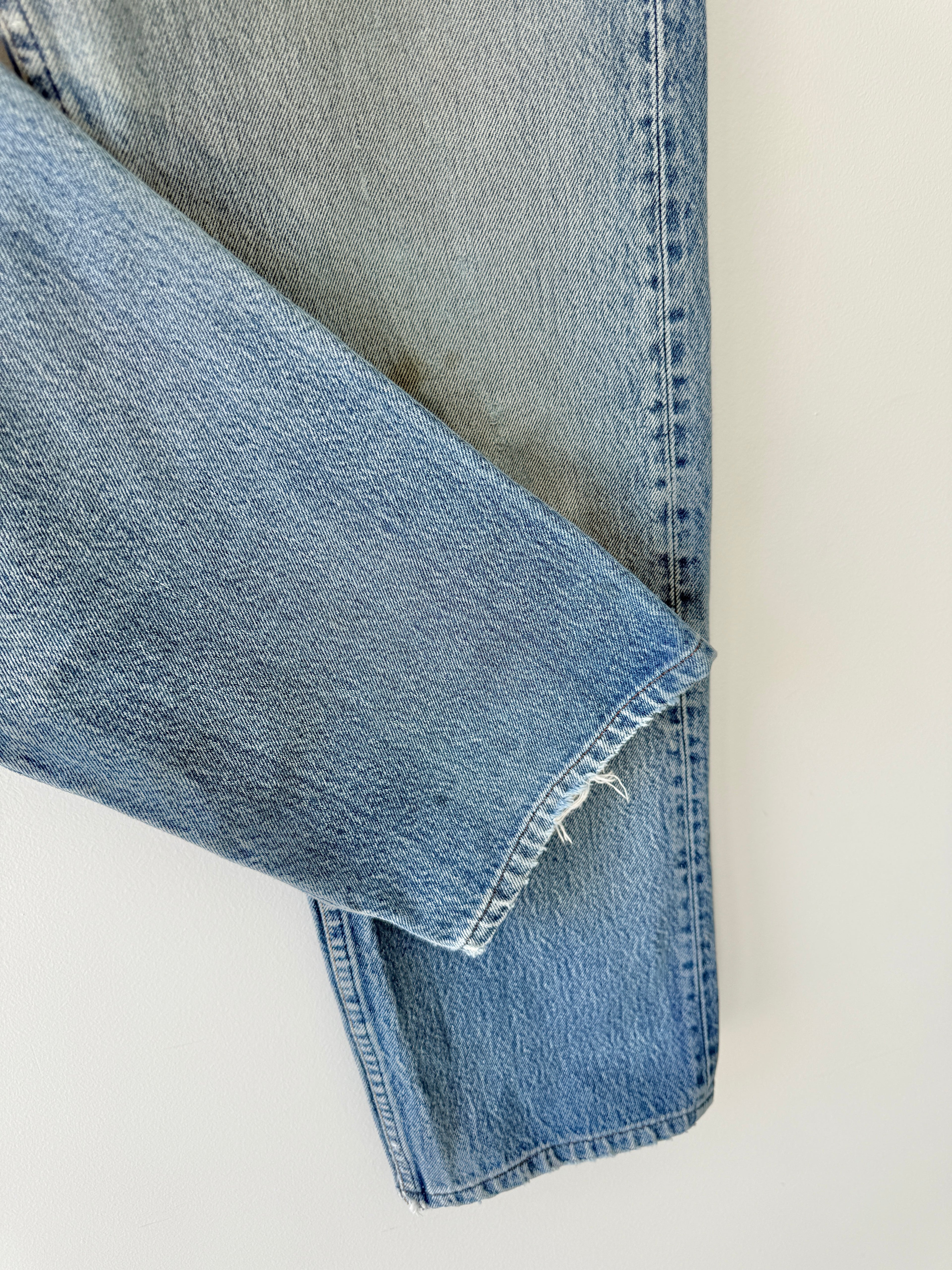 W31 L29 vintage Levis 501 30/31” measured waist medium faded blue 501s early 90s USA