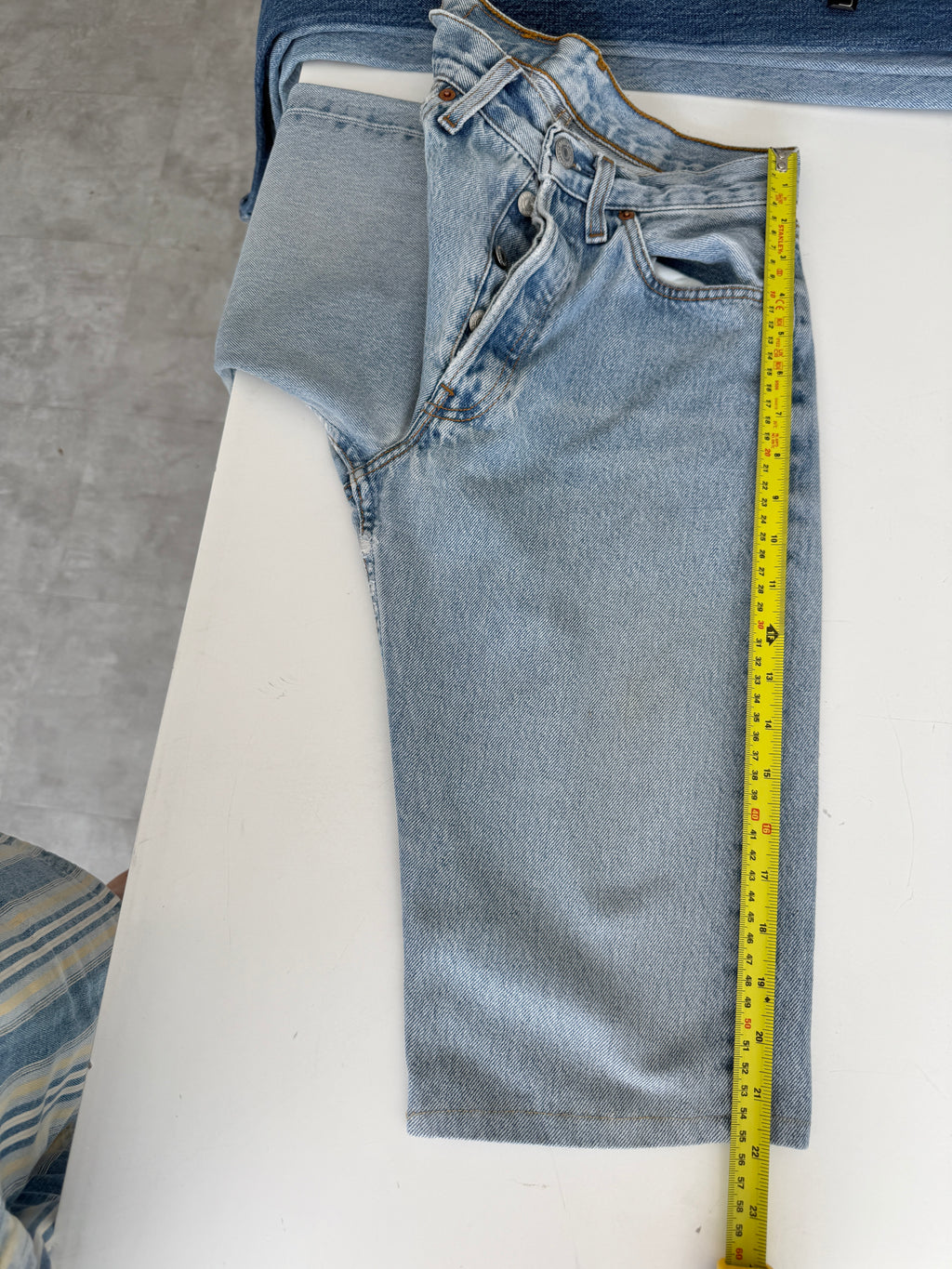 Soft shorts W25 L13 vintage Levis 501 24/25” measured waist light faded blue 501s amazing fade 90s denim