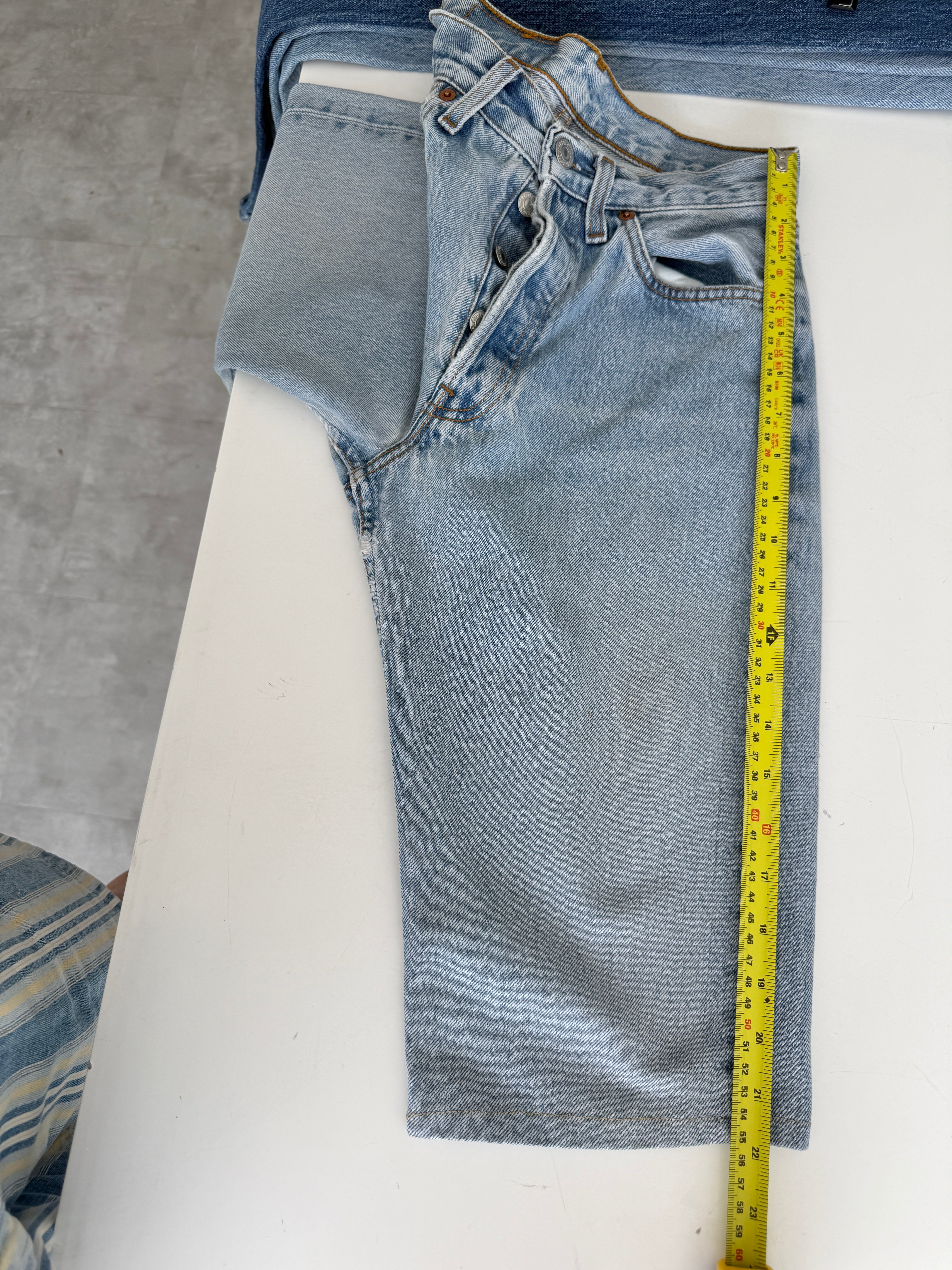 Soft shorts W25 L13 vintage Levis 501 24/25” measured waist light faded blue 501s amazing fade 90s denim