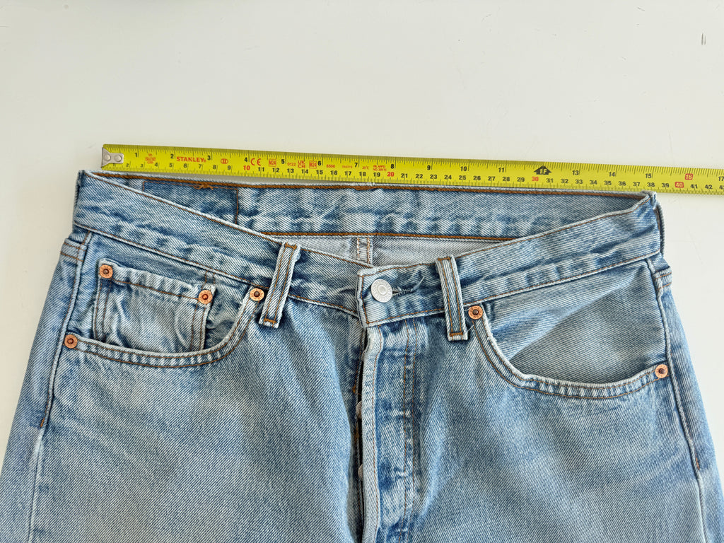 Soft W30 L29 vintage Levis 501 29/30” measured waist light blue dirty Y2K 501s