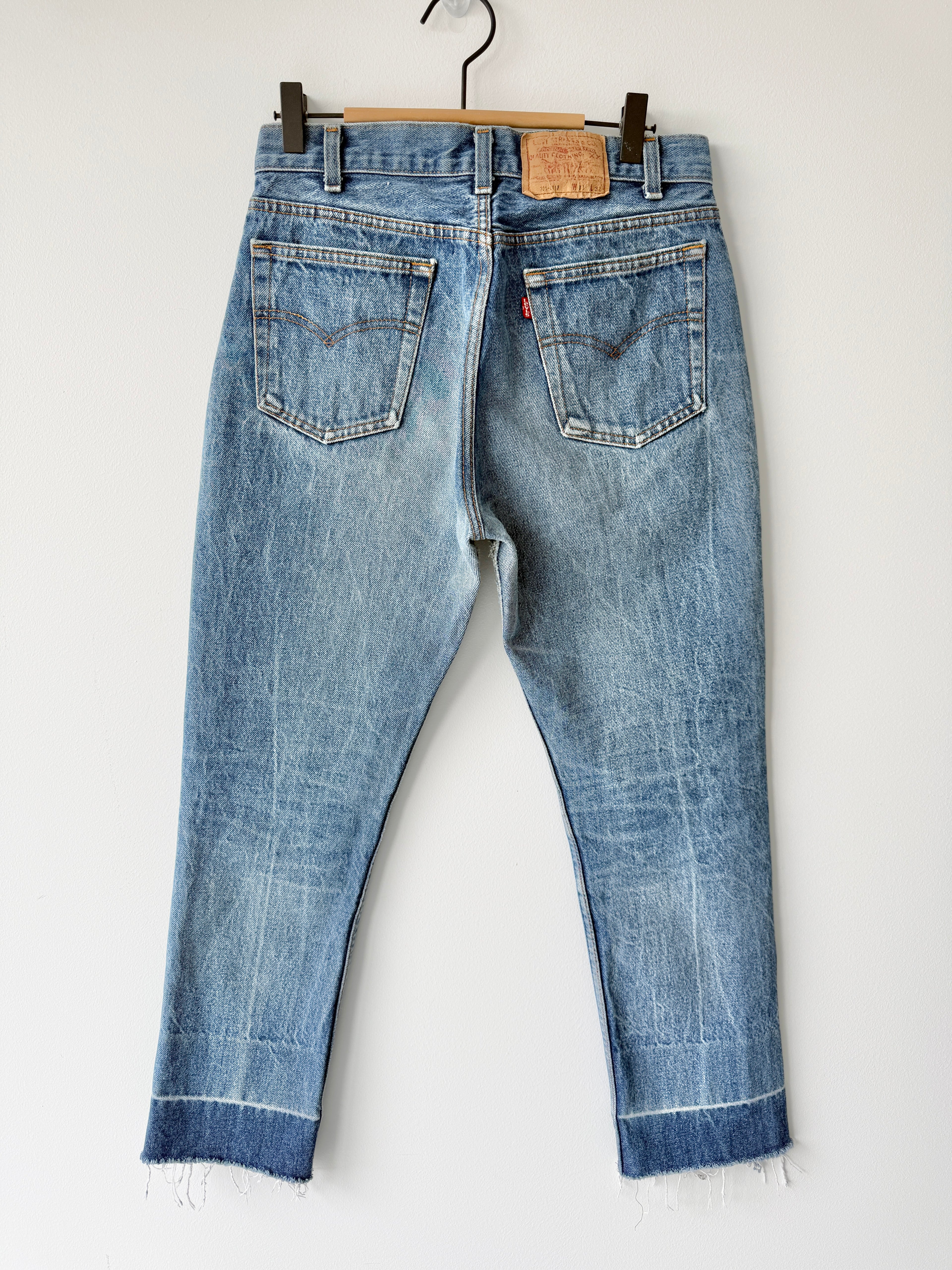 W28 L26 vintage Levis 701 27/28” dark faded blue Levi’s 701s 80s