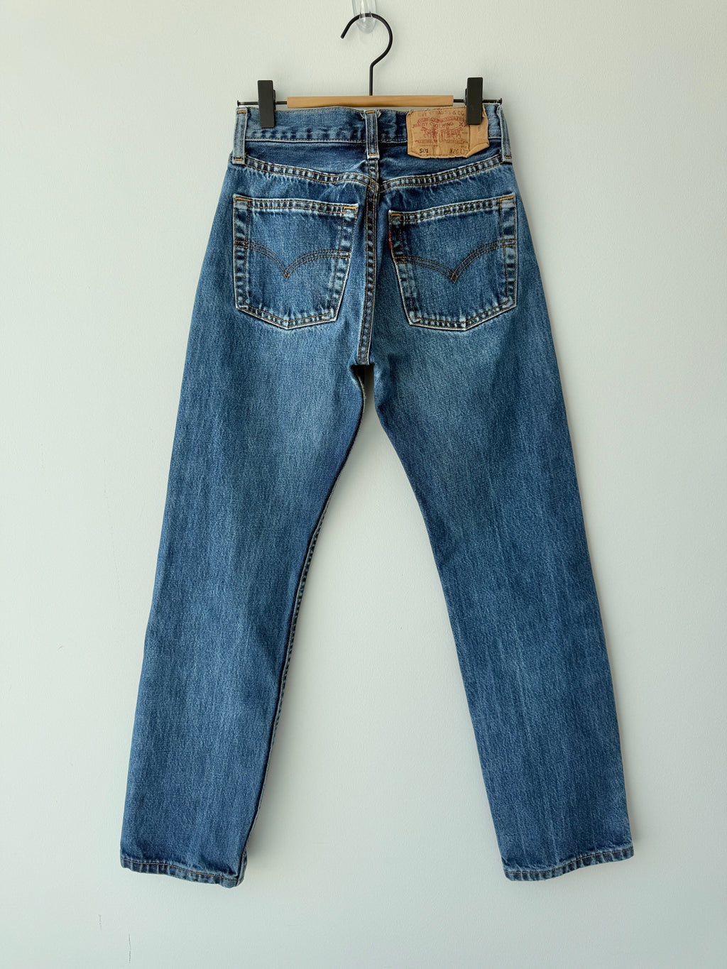 W23 L28 vintage Levis 501 23” measured waist dark indigo faded blue 501s