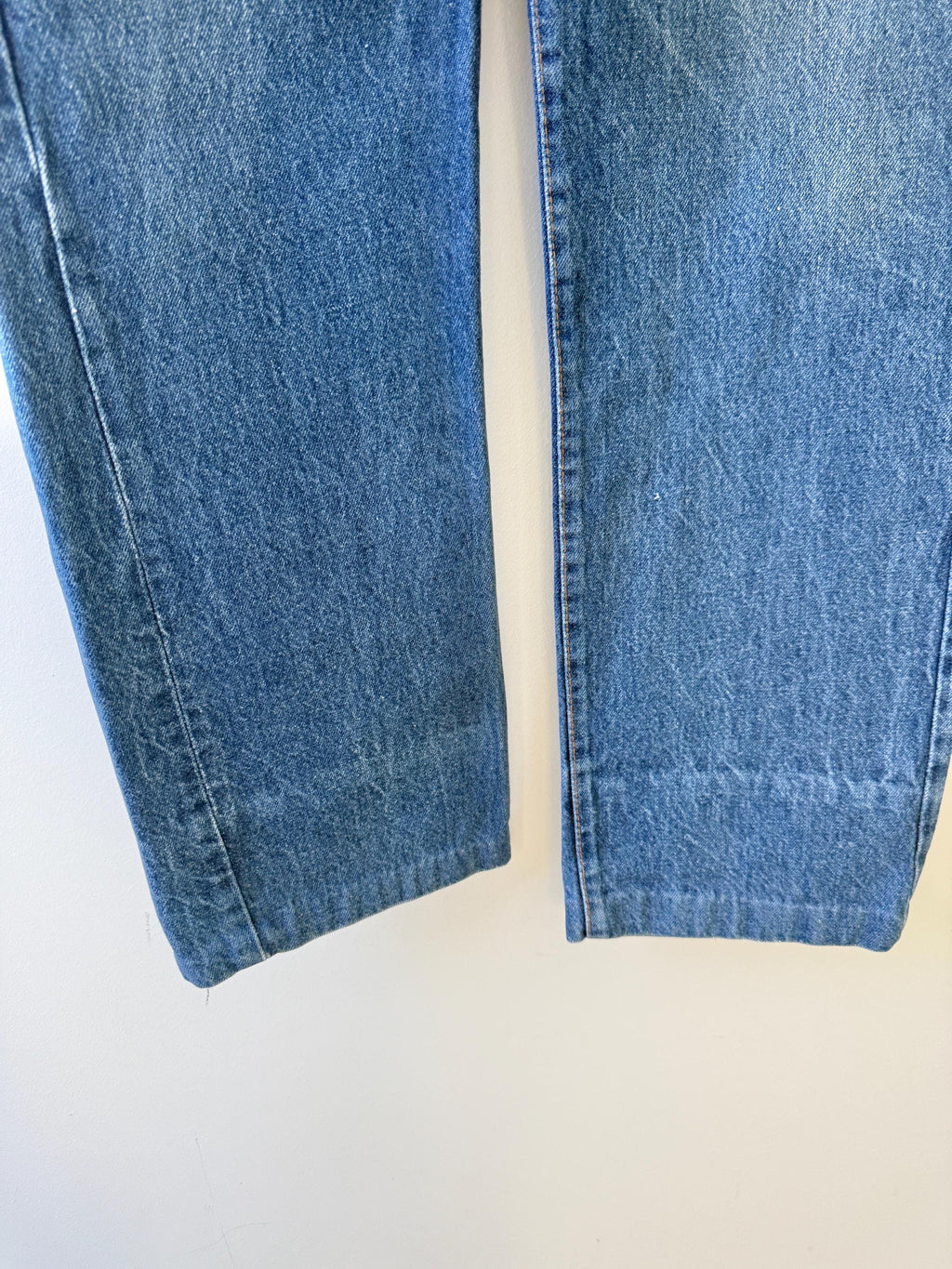 W31 L29 vintage Levis 501 30-31” measured raw blue dark blue made in 70s/80s