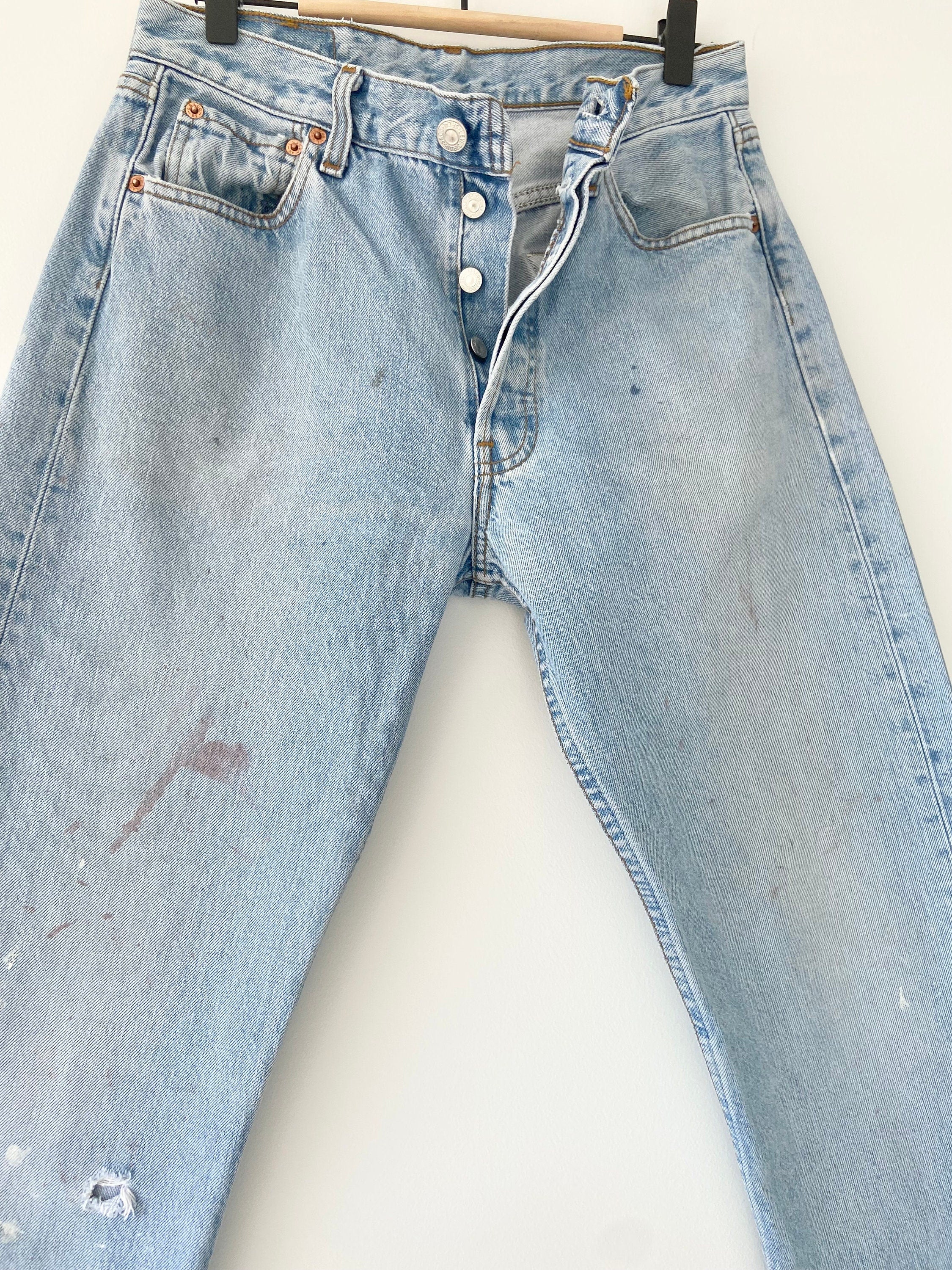 Vintage Levi’s 501 w29 L33 made in 1998  stone Wash paint distressed faded vintage 501s