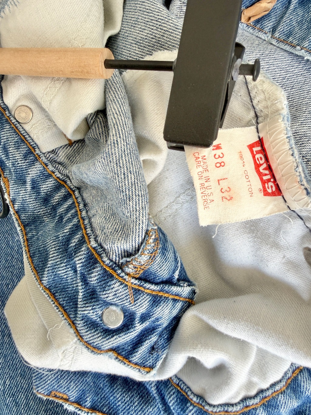 W36 L31 vintage Levis 505 medium blue 35/37” measured waist 501s 90s USA
