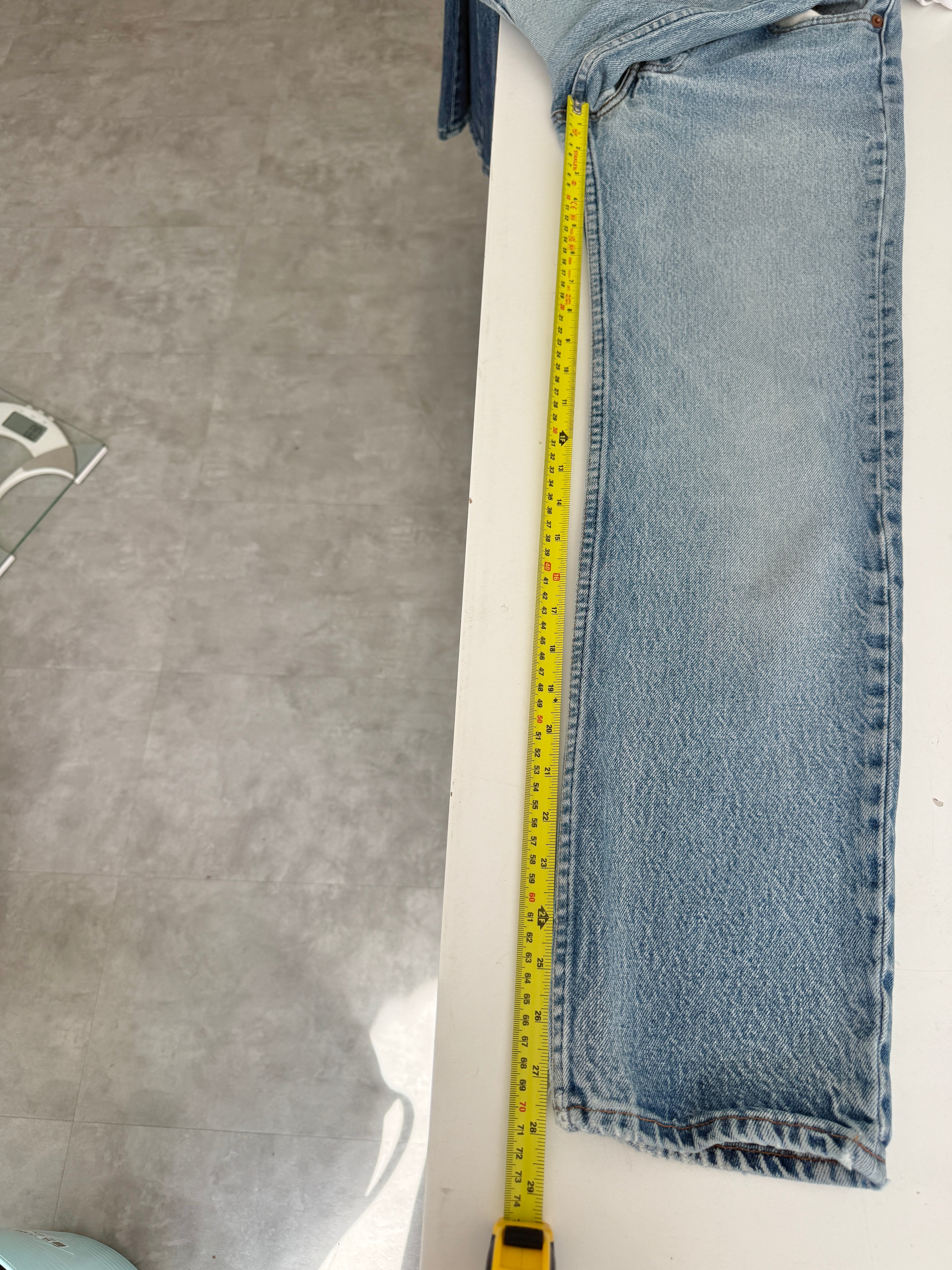 Soft W24 L28 vintage Levis 701s 23/24” measured waist light faded blue USA 80s 701s