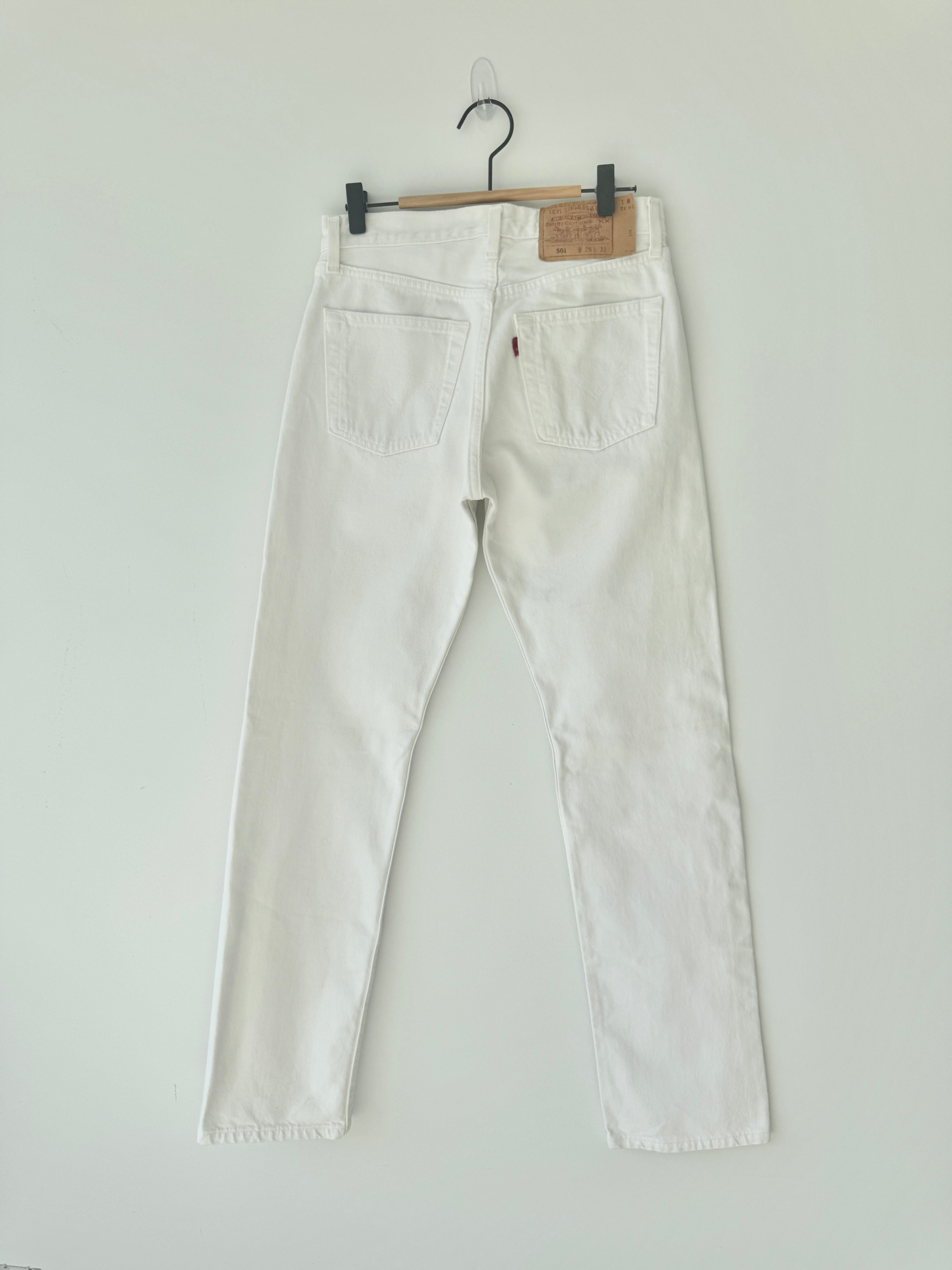 W27 L31 vintage Levis 501 26/27” measured waist white 501s 90s USA denim