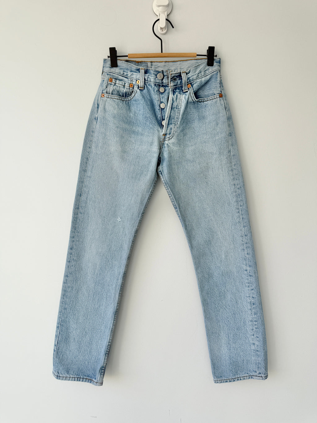 W24 L29 vintage Levis 501 23-24” measured light blue denim 90’s 501s