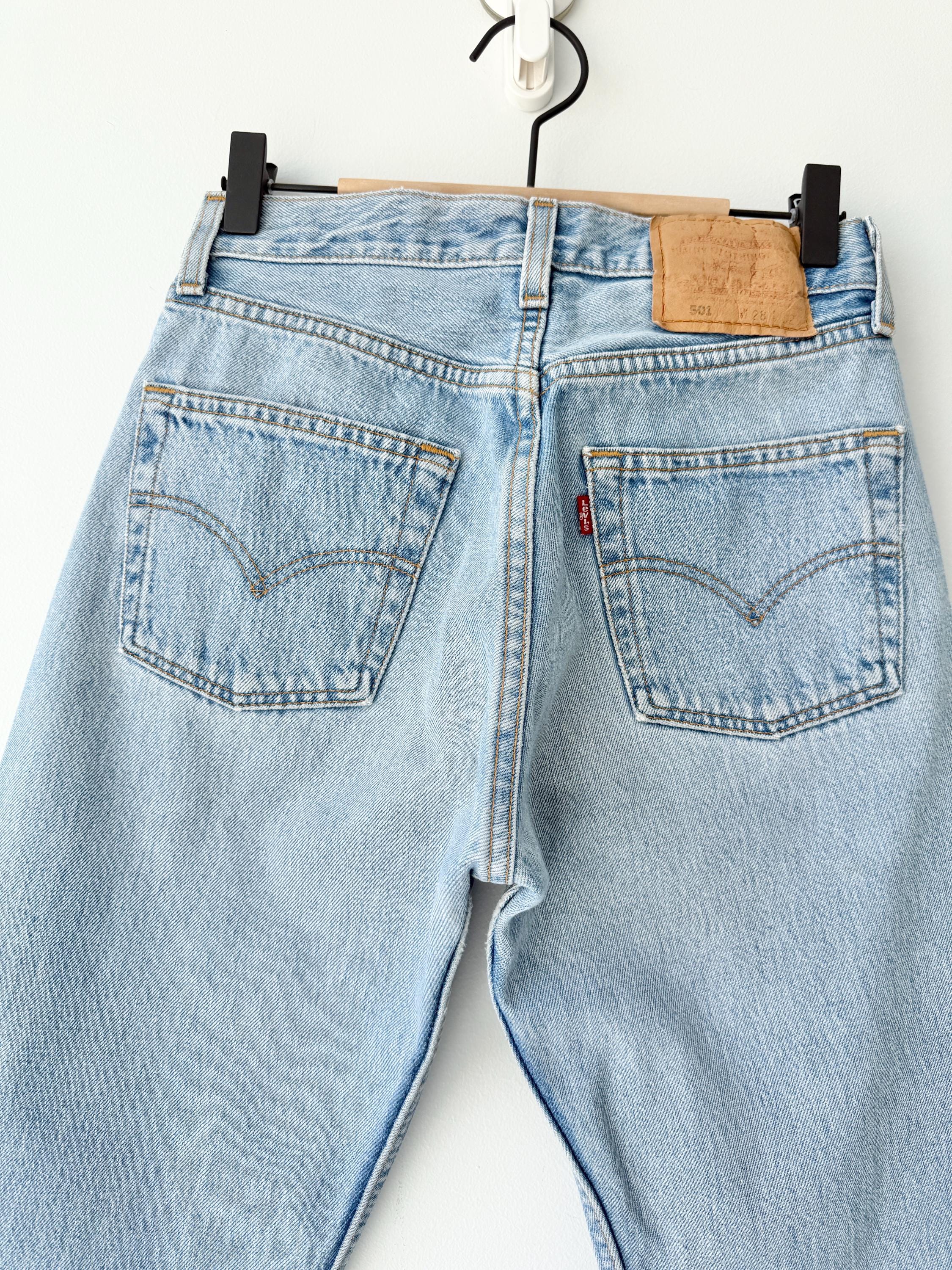 W26 L28 Levis 501 vintage 25-26” waist light blue 501s made in USA y2k