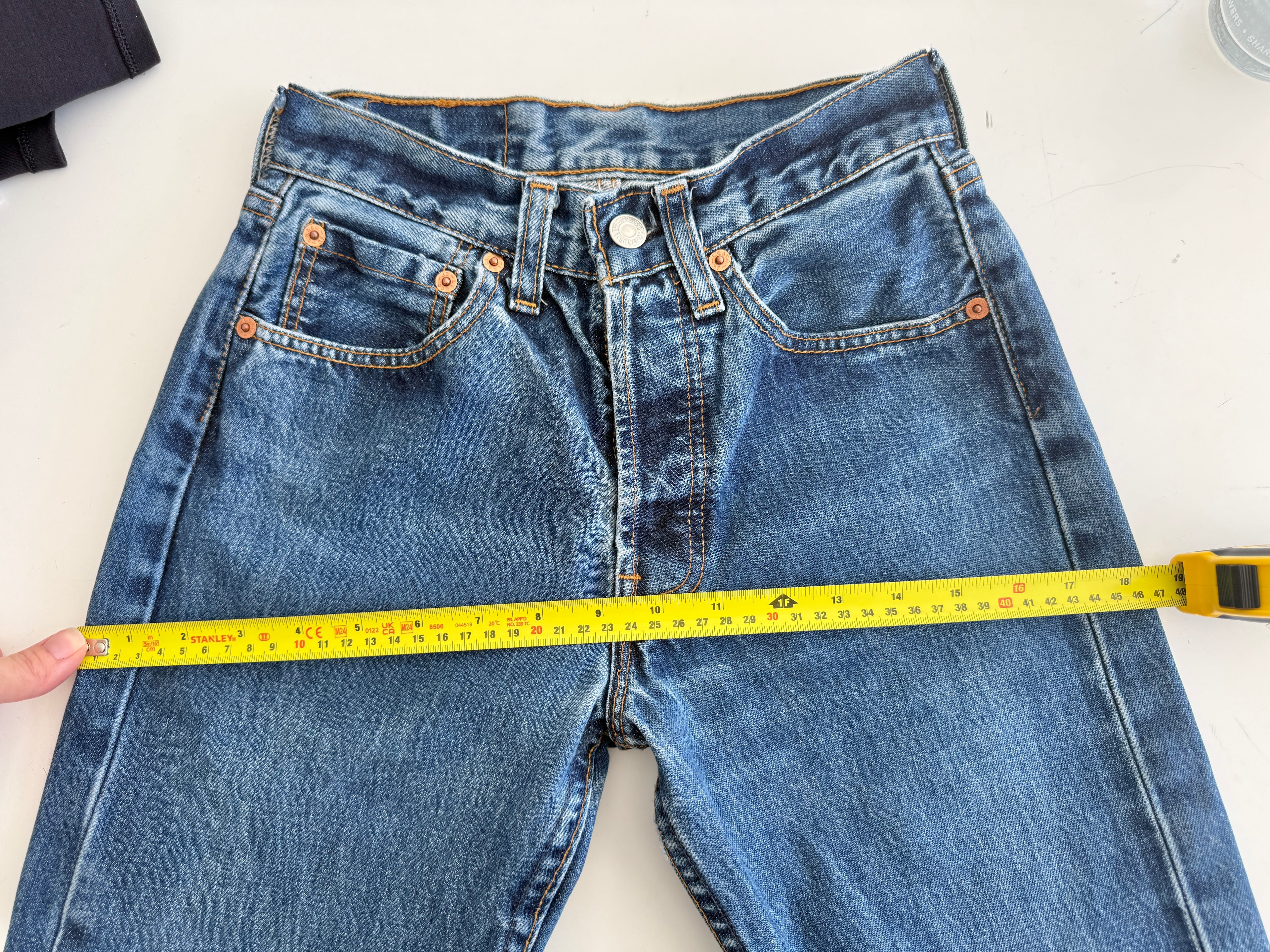 W23 L28 vintage Levis 501 23” measured waist dark indigo faded blue 501s