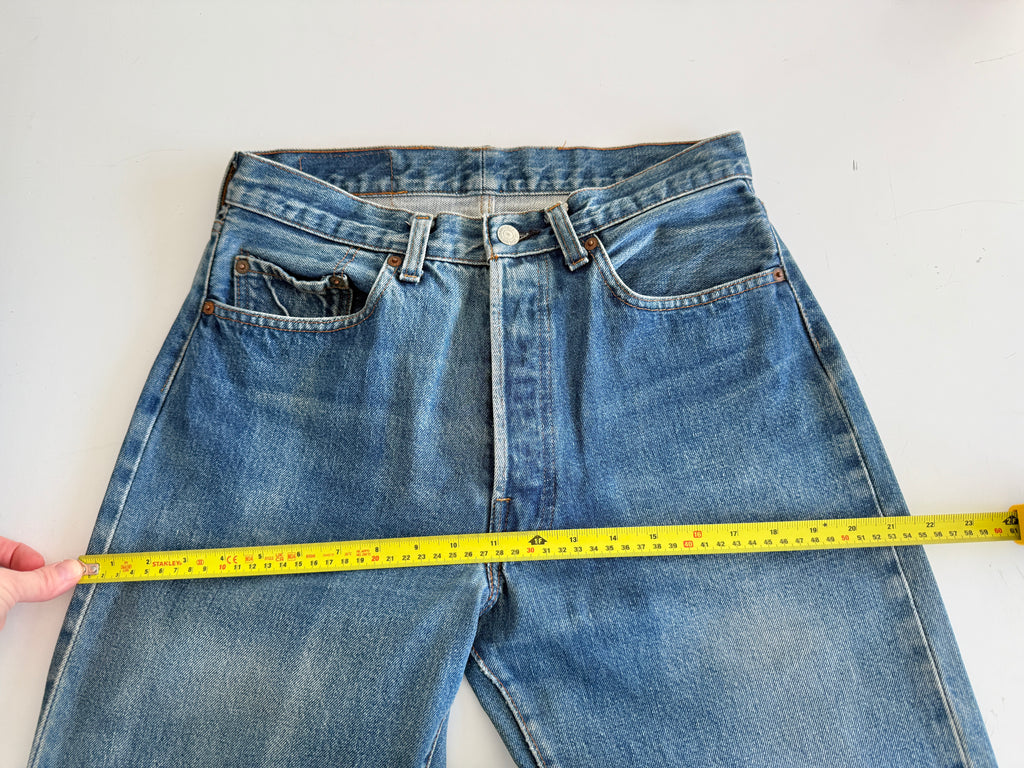 Soft W29 L36 vintage Levis 501 28-29” measured selvedge red line USA dark faded blue made in 80s