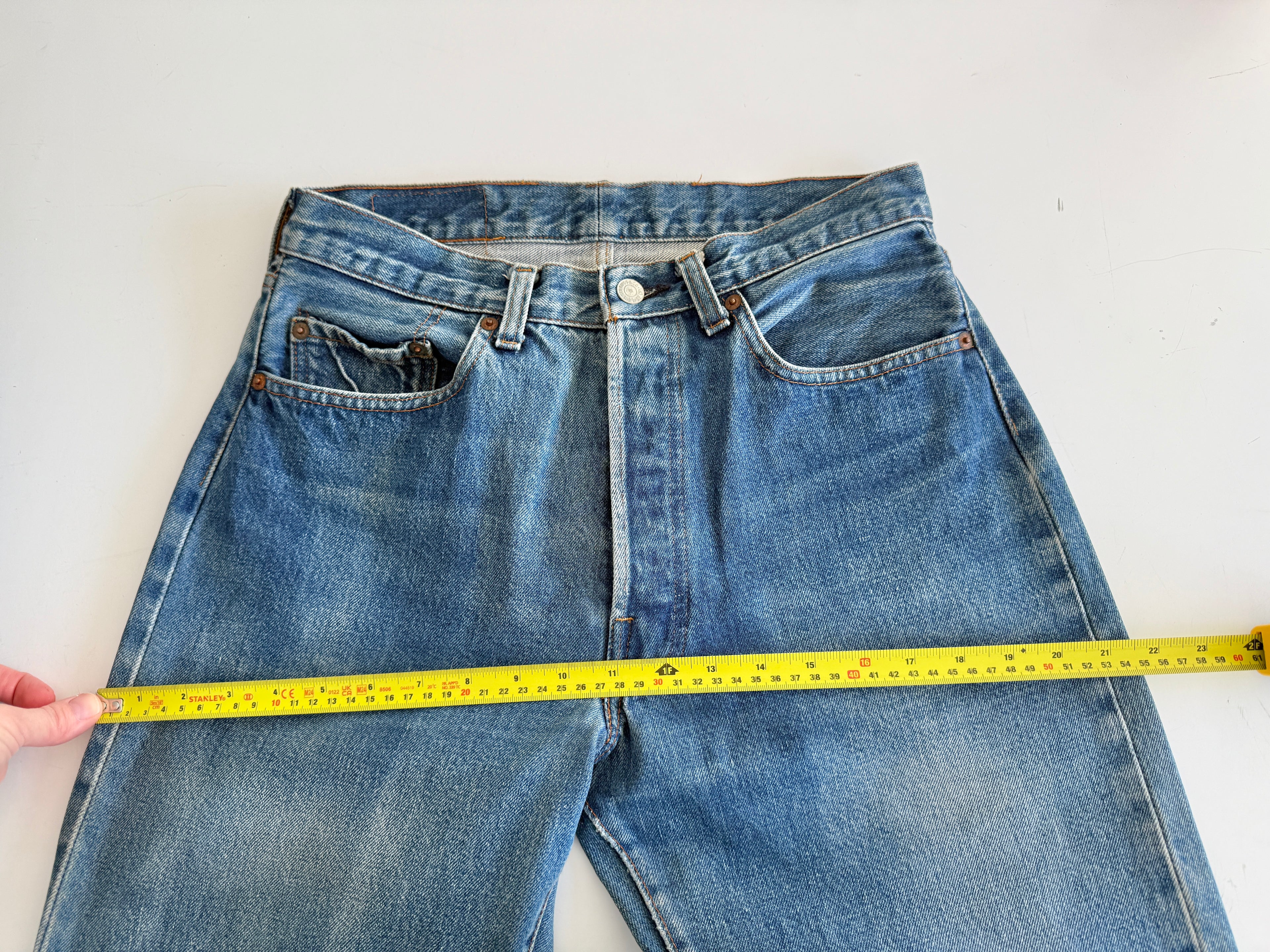 Soft W29 L36 vintage Levis 501 28-29” measured selvedge red line USA dark faded blue made in 80s