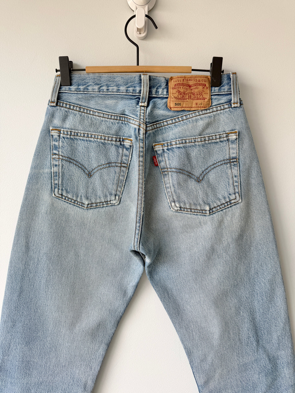 Soft W26 L29 vintage Levis 501 25/26” measured unique faded blue denim Y2K  Levi’s 501s
