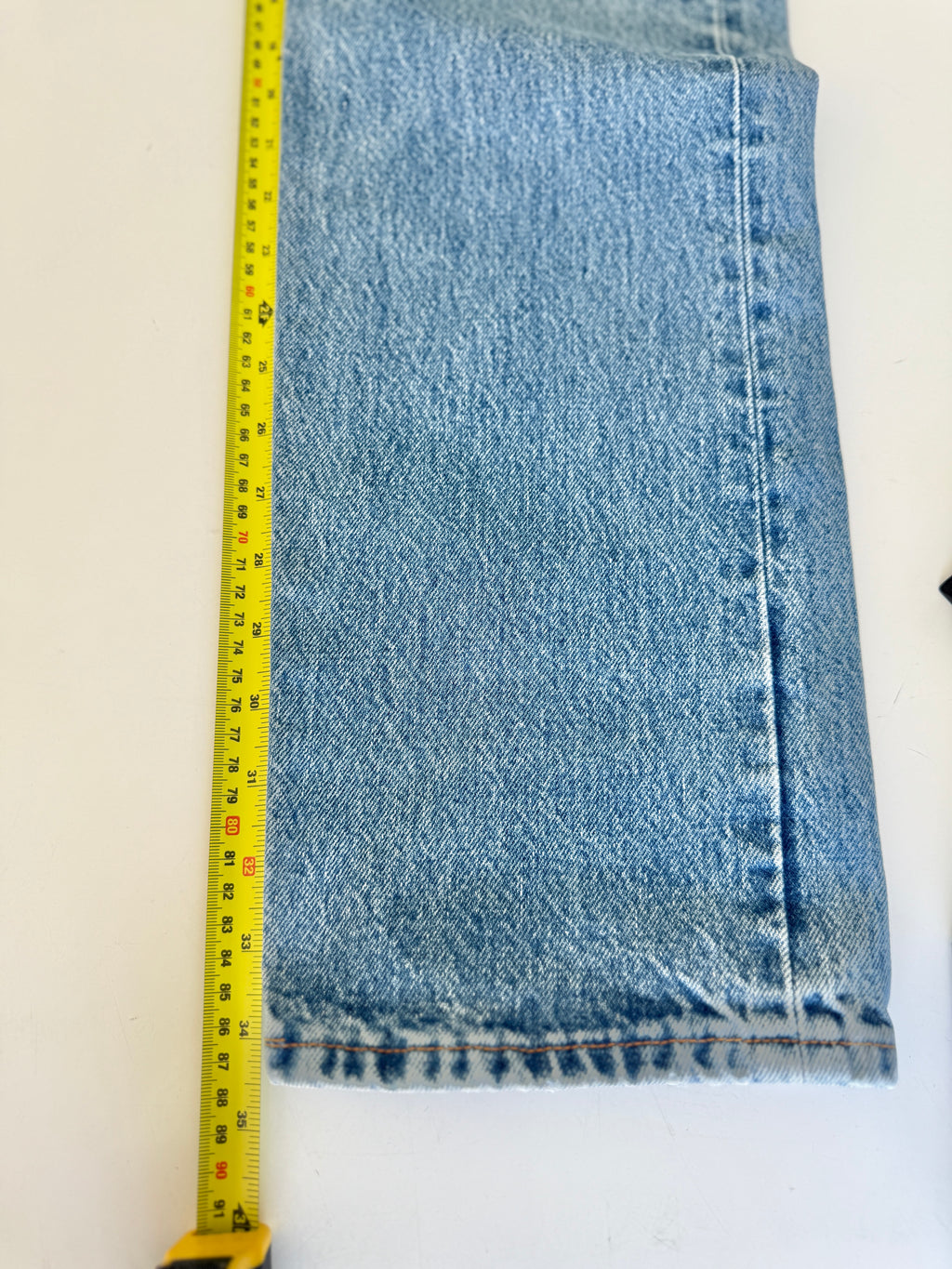 W29 L34 vintage Levis 501 28-29” measured medium faded blue 80s Levi’s 501s