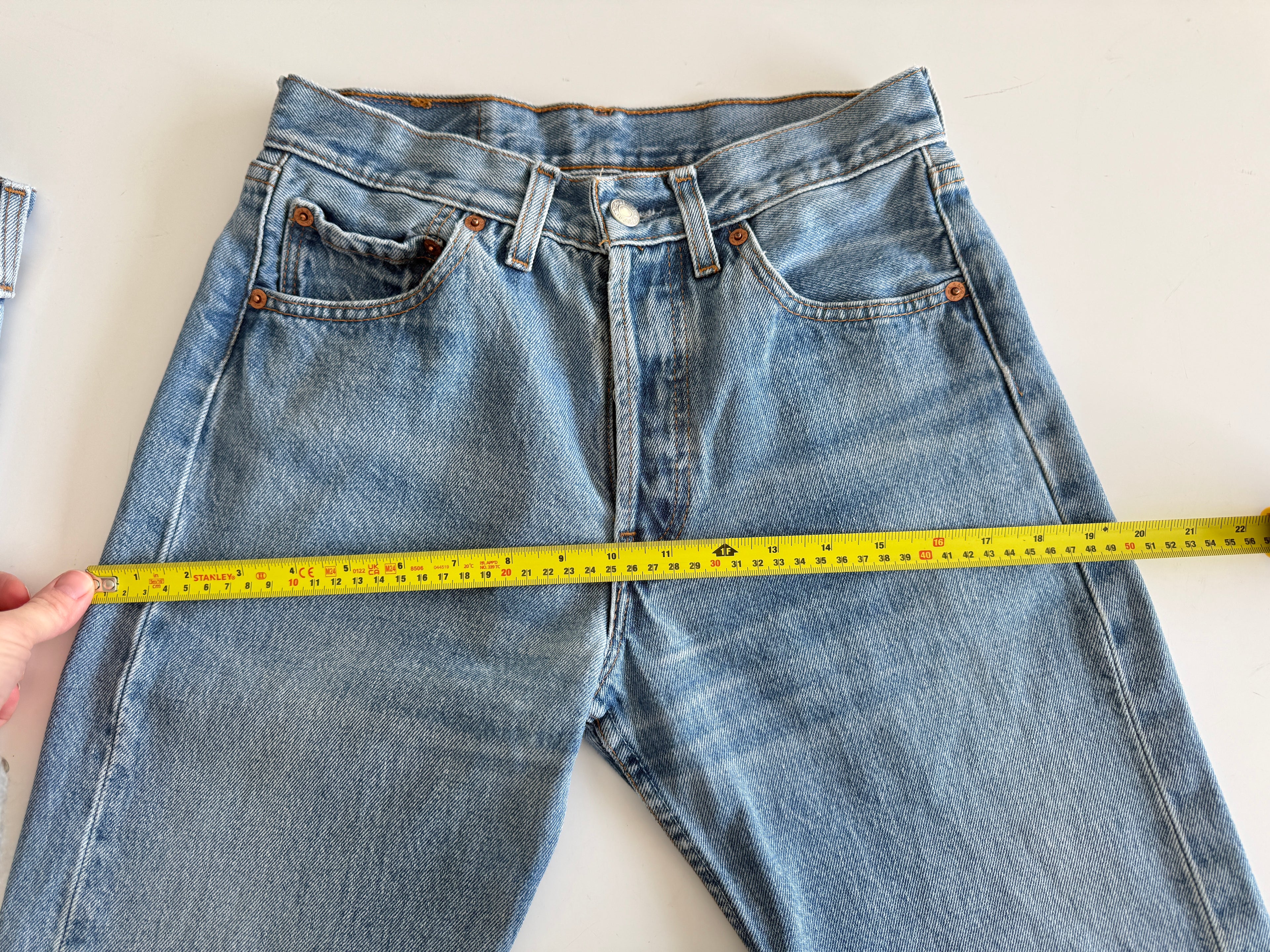 W26 L30 vintage Levis 501 25-26” measured medium blue 90s Levi’s 501s