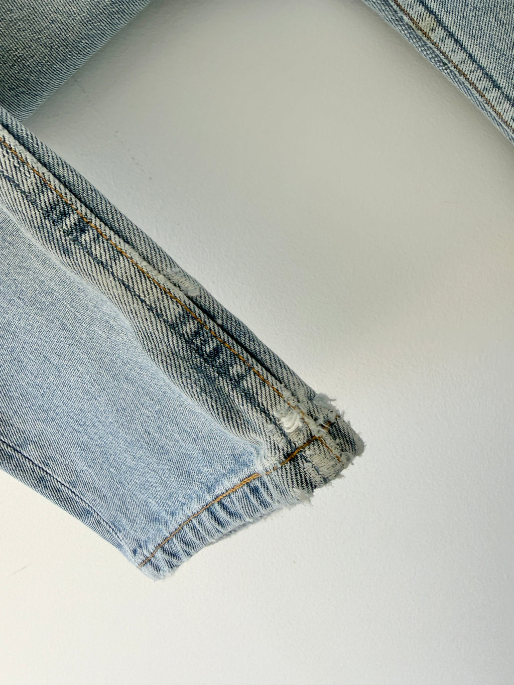 W23 L30 vintage Levis 501 22-23”measured light blue 90s USA 501s