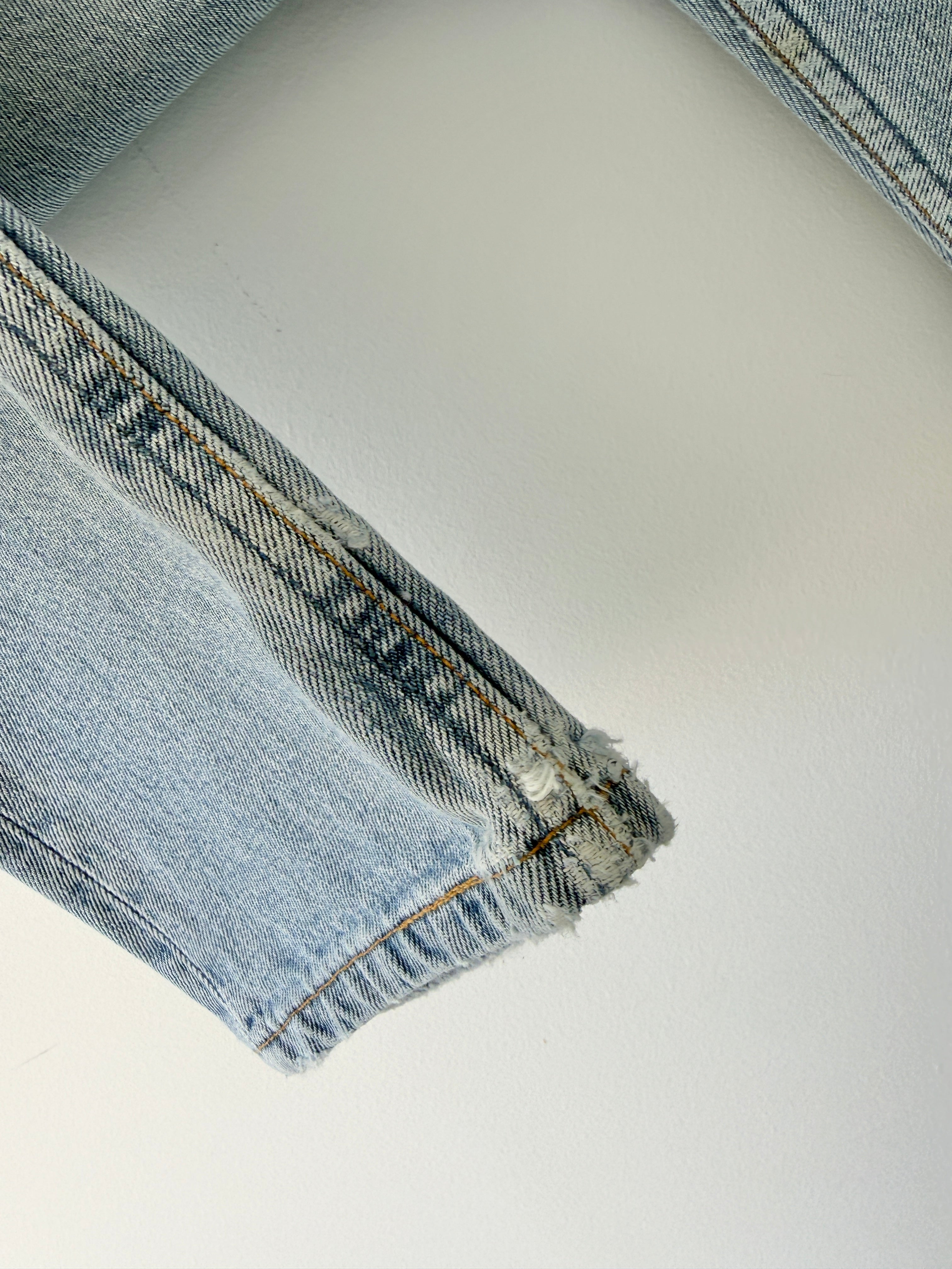 W23 L30 vintage Levis 501 22-23”measured light blue 90s USA 501s