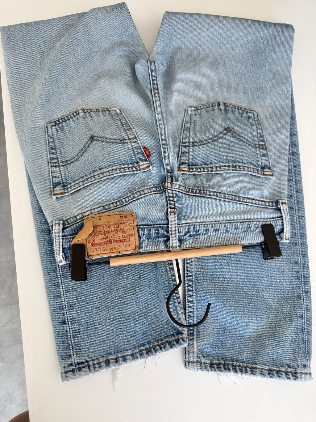 W25 L30 vintage Levis 501s 25” measured light blue faded Y2K 501s