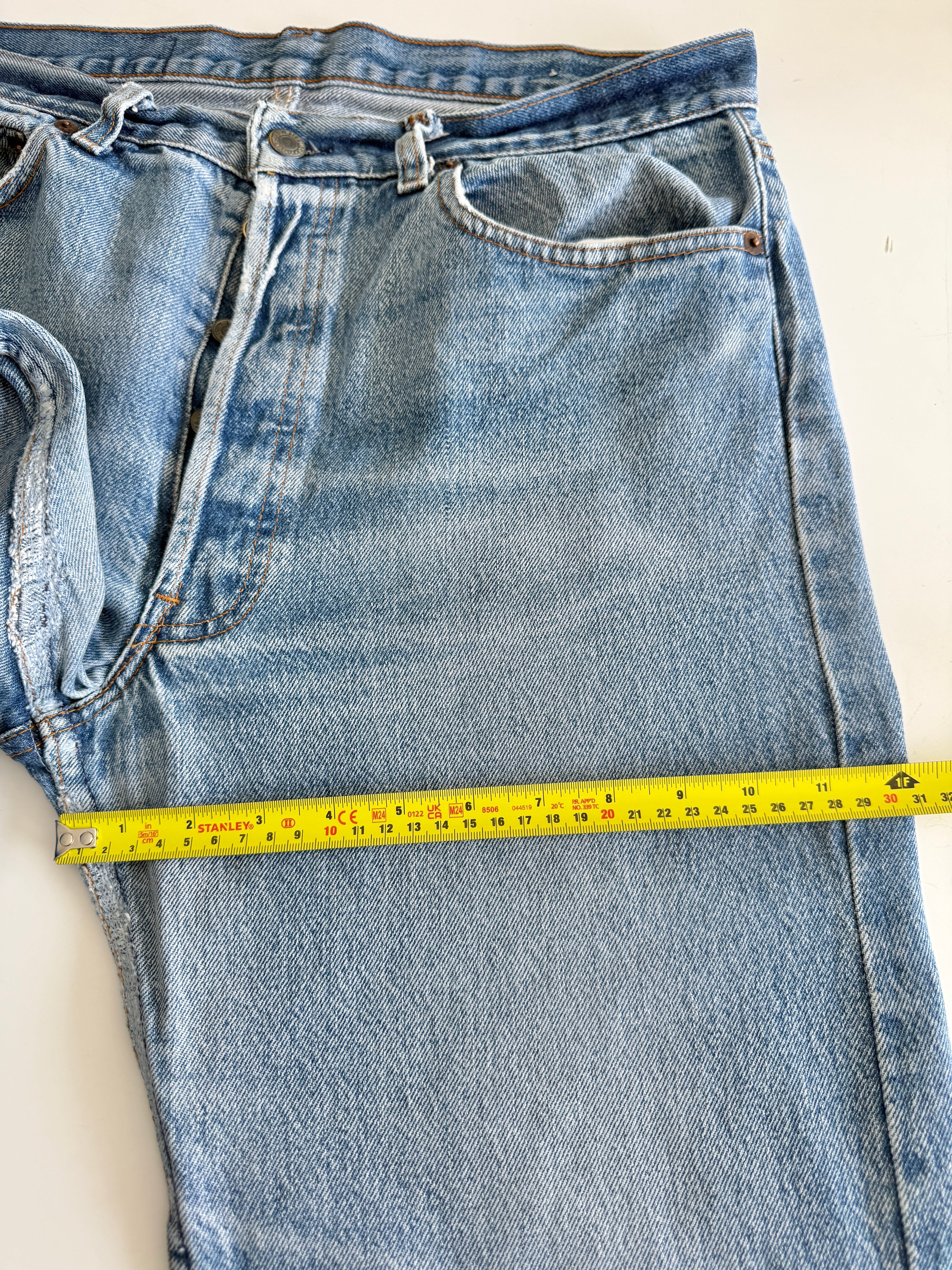 W34 L30 vintage Levis 501 33-34” measured dark faded blue denim 80s Levi’s 501s USA