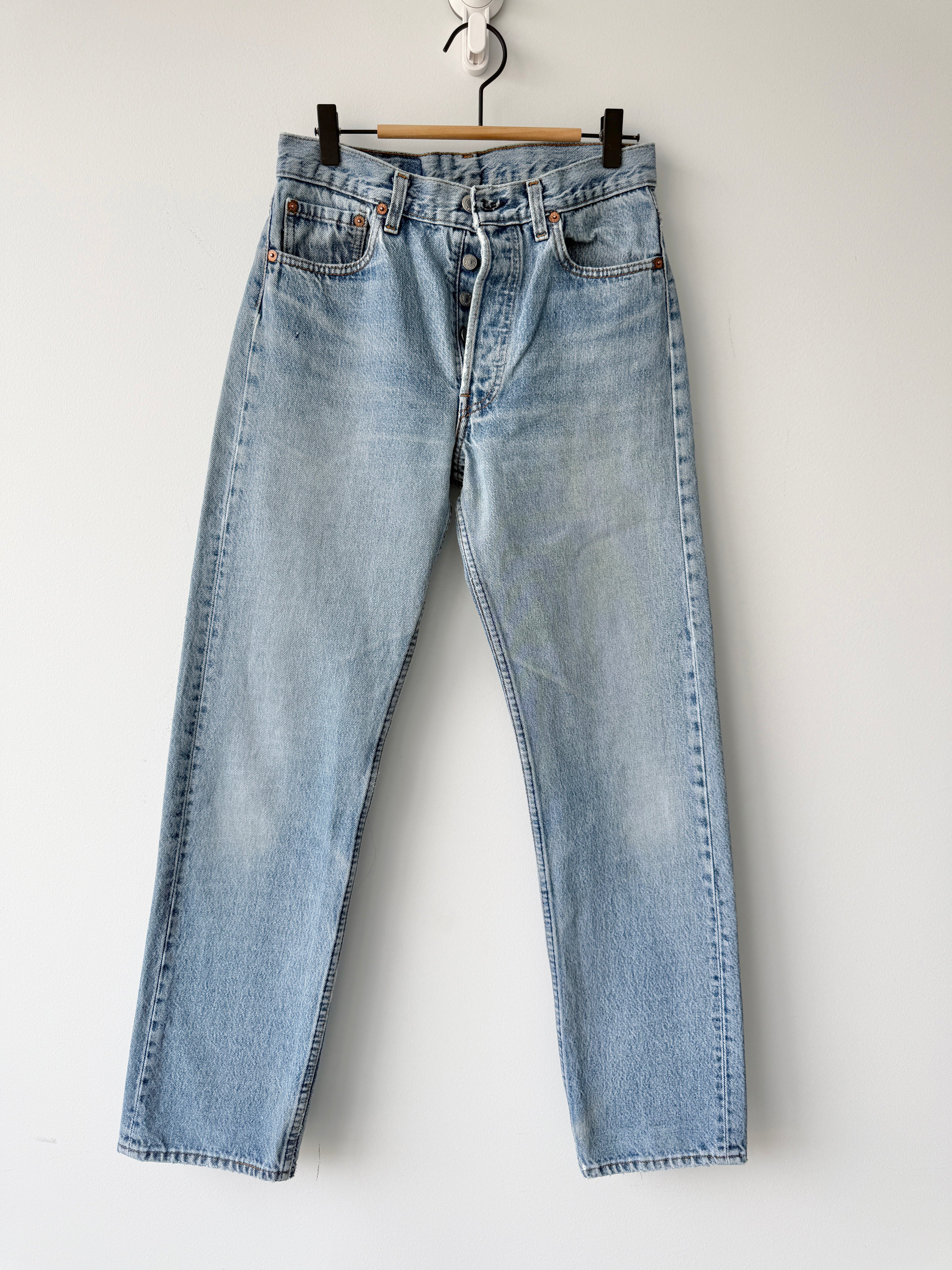 W28 L30 vintage Levis 501 27/28” measured medium light faded blue denim 80/90s Levi’s 501s