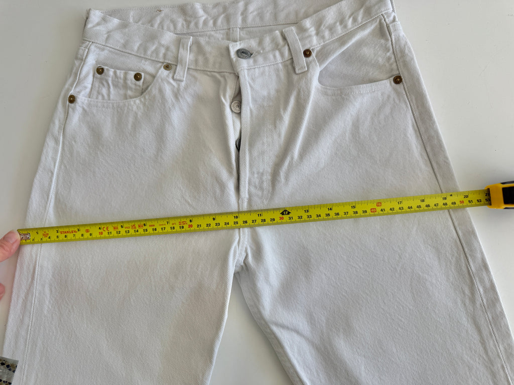 W28 L30 white vintage Levis 501 27/28” measured waist white 90s/80s 501s