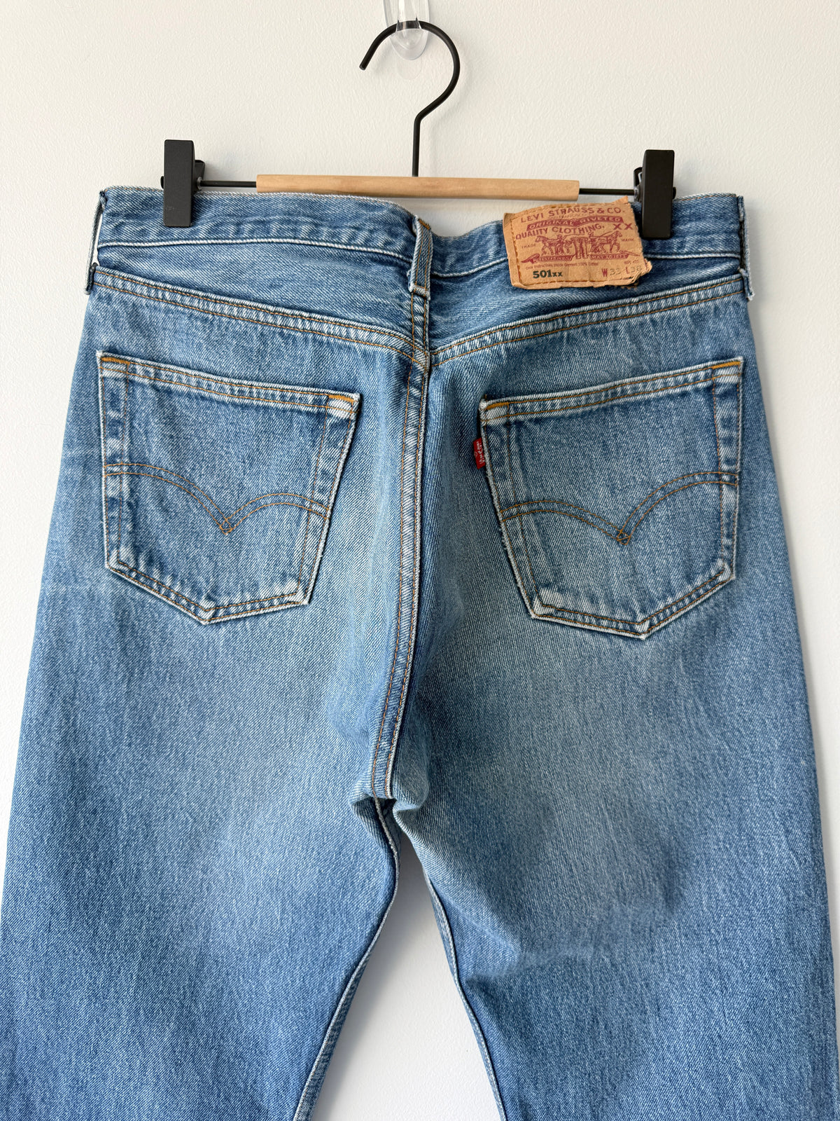 W31 L29 vintage Levis 501s 30/31” measured dark fade blue 90s 501s
