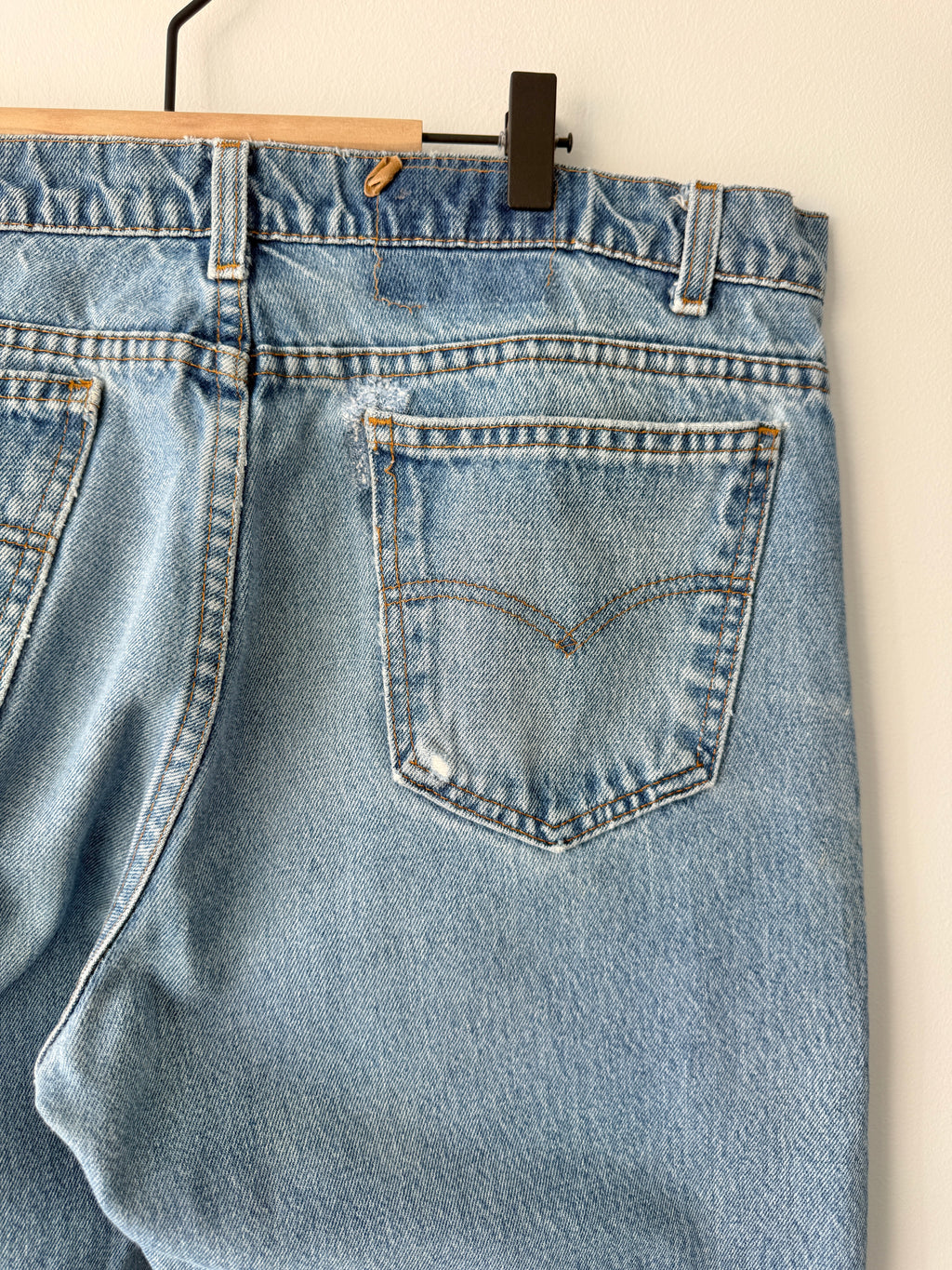 W36 L31 vintage Levis 505 medium blue 35/37” measured waist 501s 90s USA