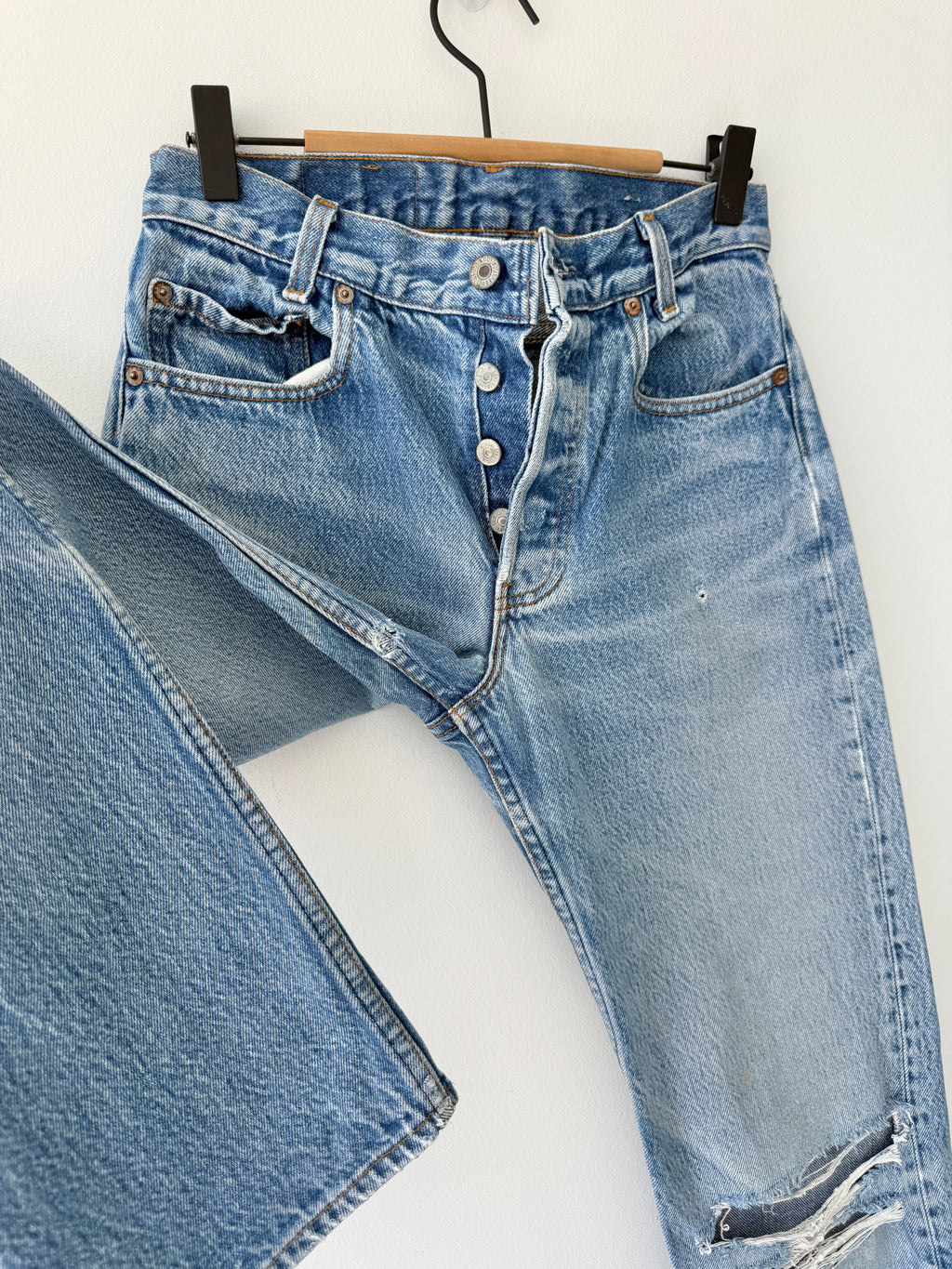Distressed W26 L30 vintage Levis 701 0117 25/26” measured waist dark faded 80s 701 0117