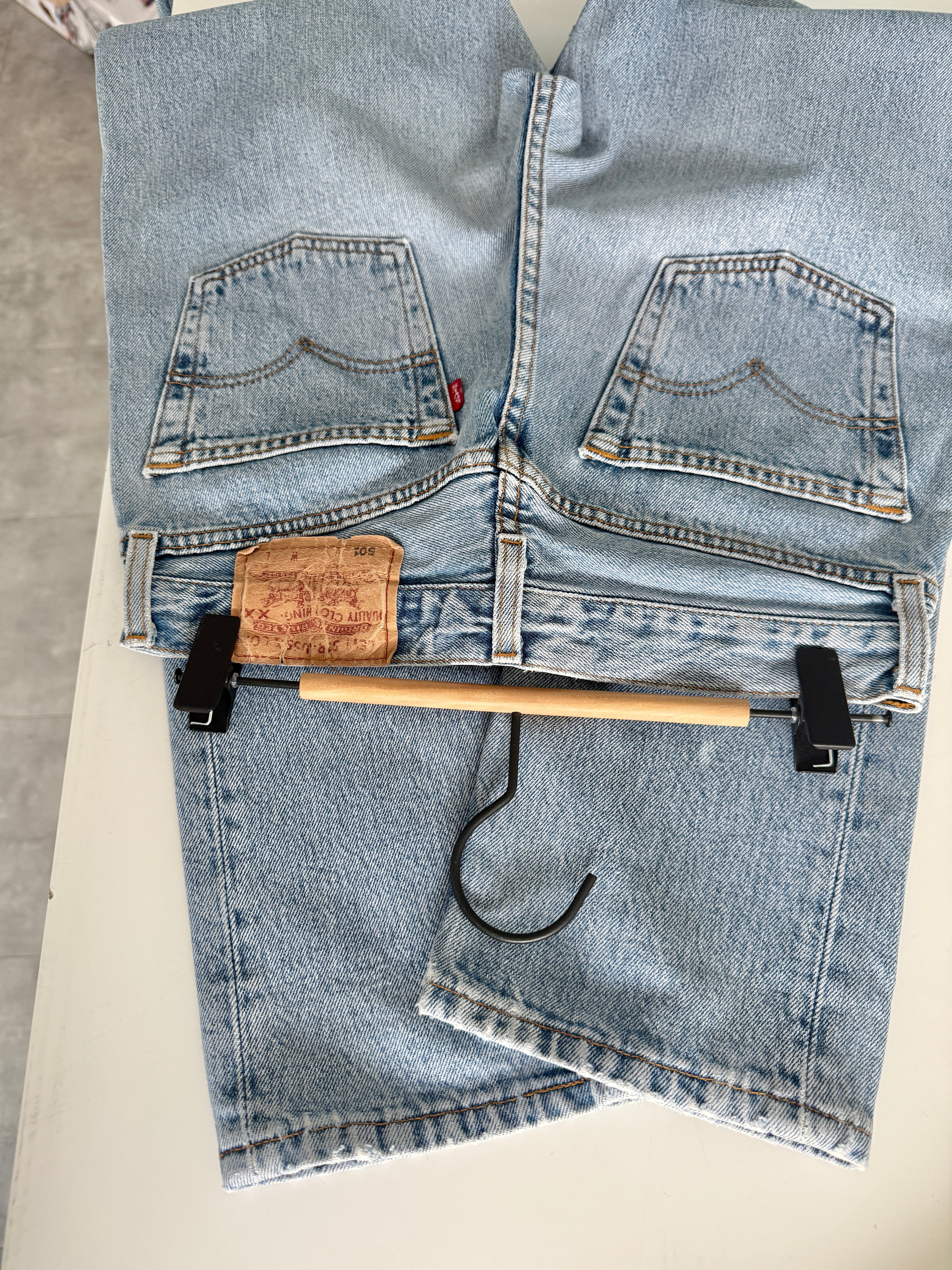W26 L31 vintage Levis 501 25-26” light blue 90s Levi’s 501s
