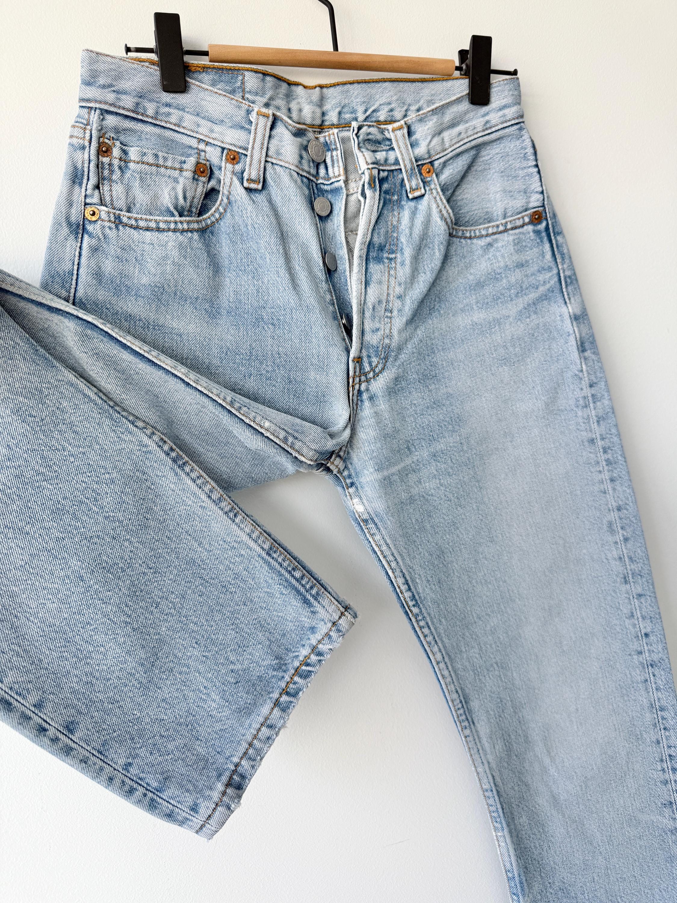 W25 L29 vintage Levis 501 24-25” measured waist light blue faded made in 90s