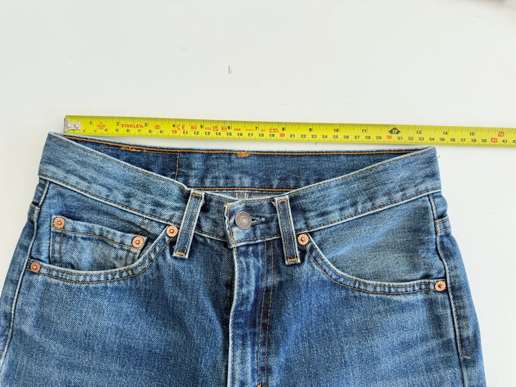 W26 L28 vintage Levis 517 26” measured dark faded blue denim Y2K Levi’s 517s wallet mark