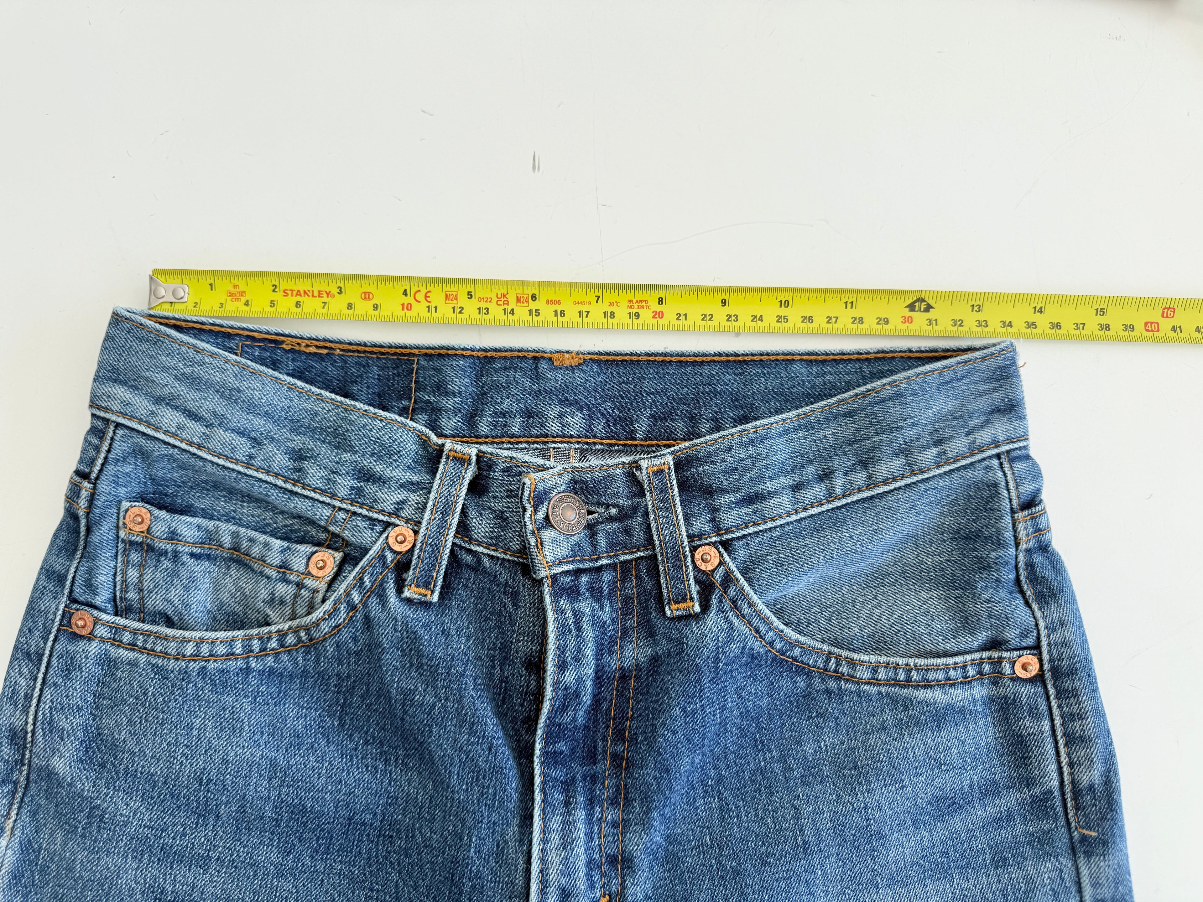 W26 L28 vintage Levis 517 26” measured dark faded blue denim Y2K Levi’s 517s wallet mark