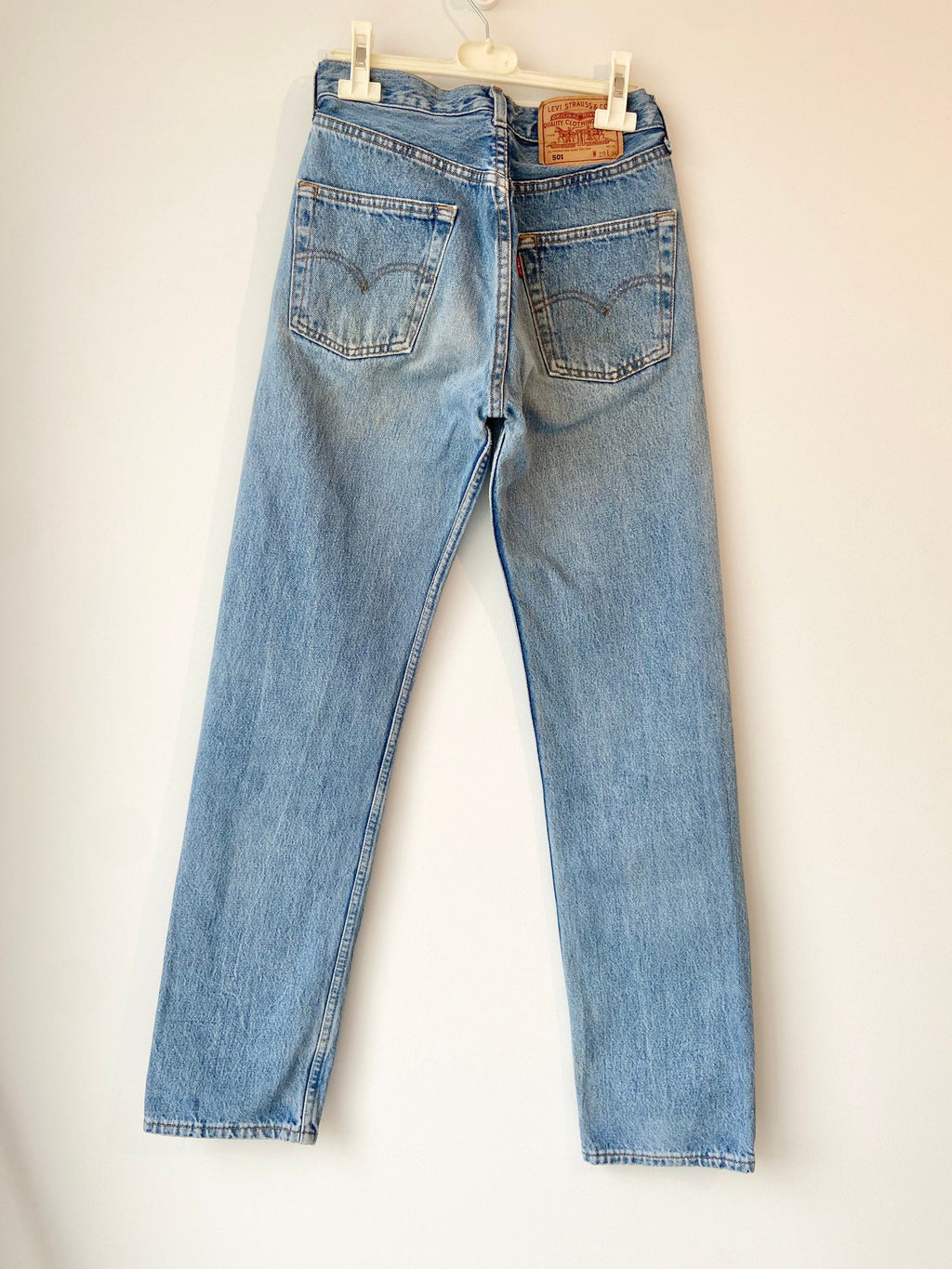 w27 L32 Vintage Levi’s 501 made in France  1995