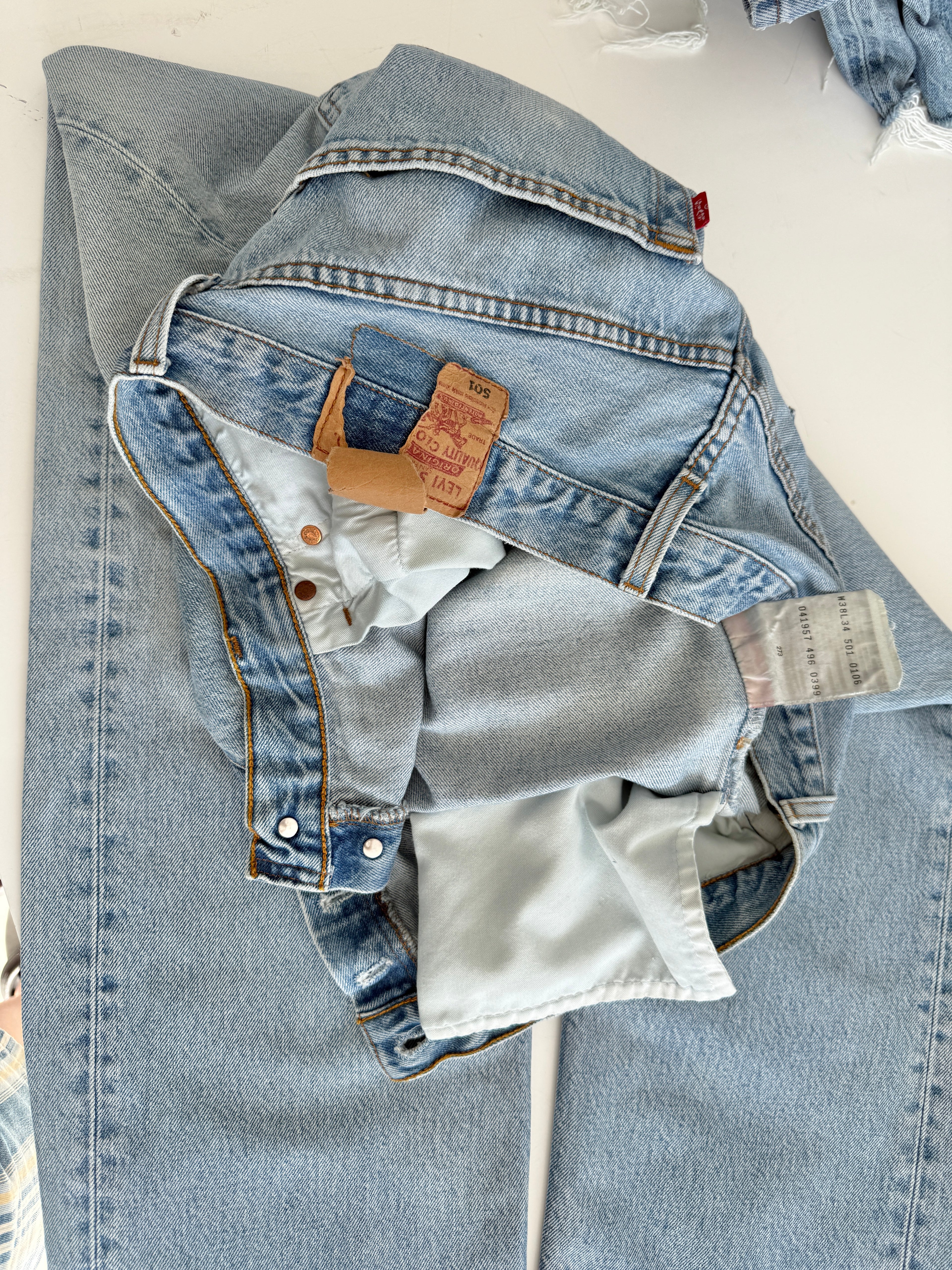 Soft W36 L34 vintage Levis 501 35/36” measured waist light faded 501s 90s denim
