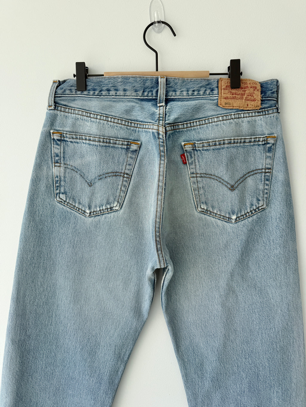 W32 L31 vintage Levis 501s 31/32” measured light medium blue faded 90s 501s