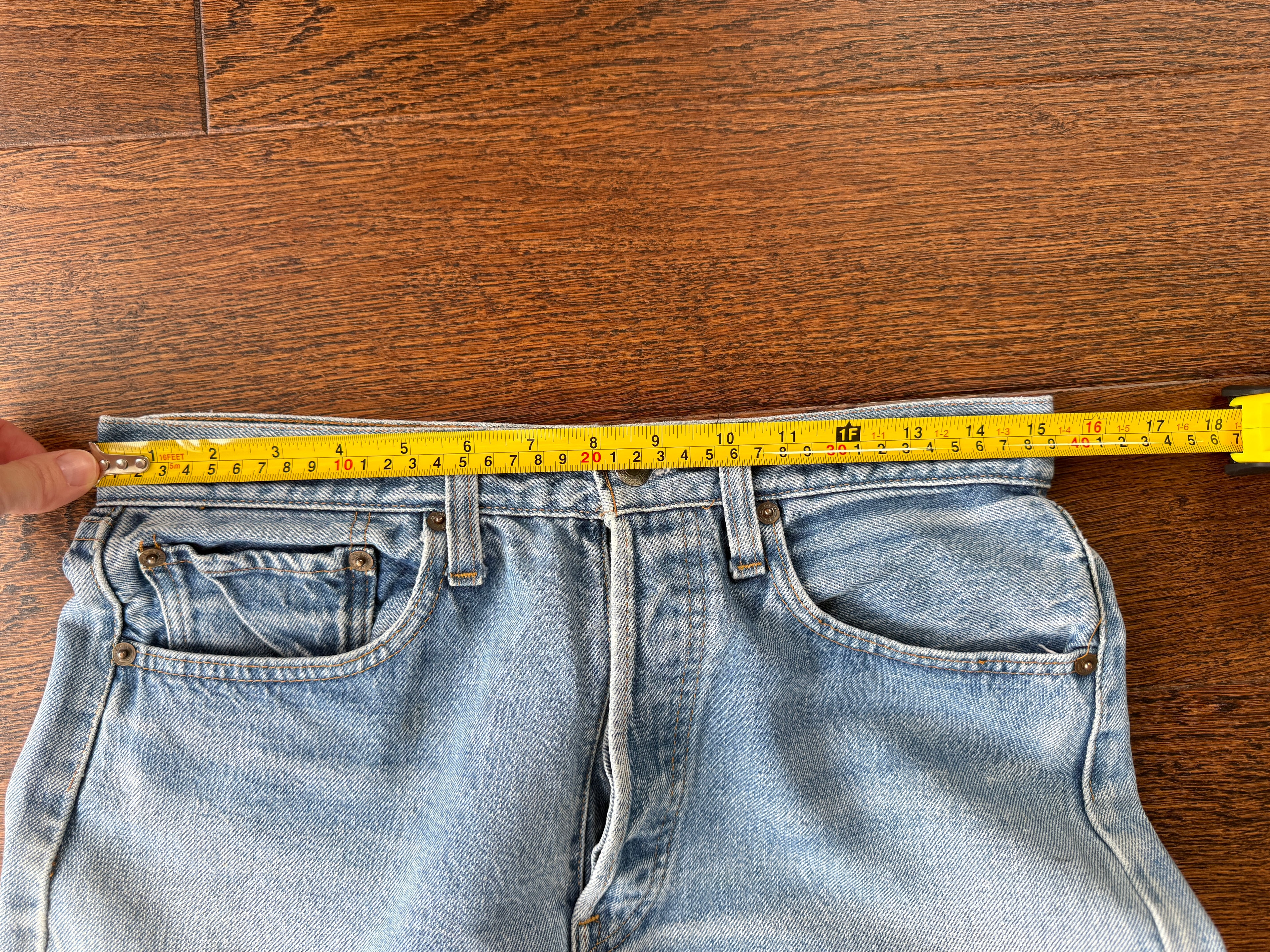 Selvedge W30 L33 vintage Levis 501 29/30” measured light faded blue denim 80’s 501s USA selvedge denim