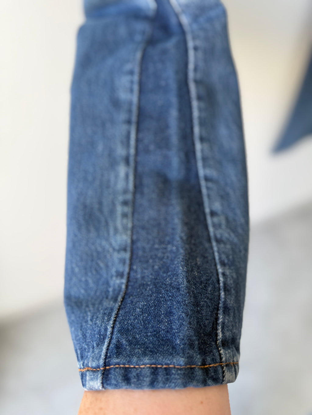 W27 L32 vintage Levis 501 26-27” measured dark blue denim made in 90s flare