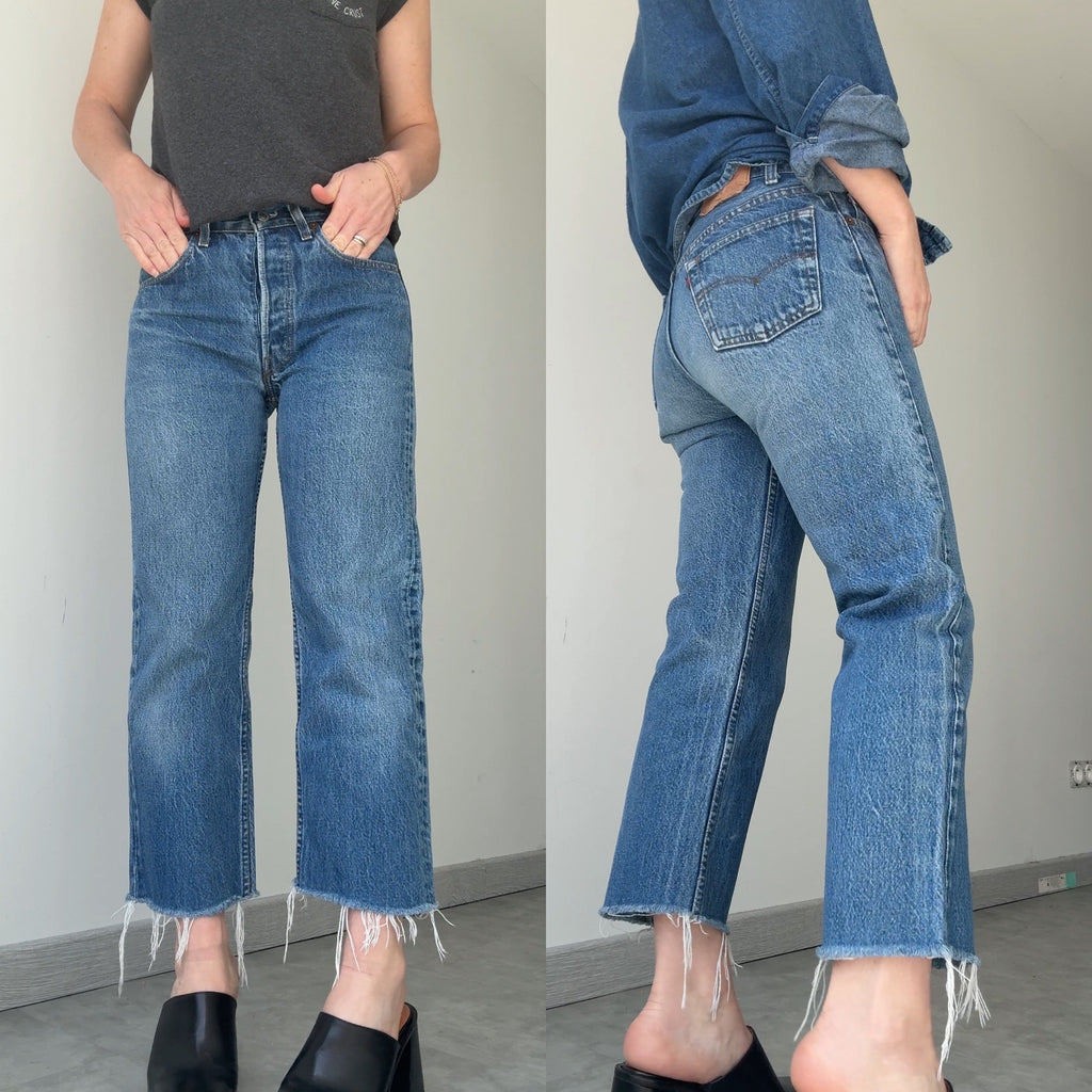 W26 L24 vintage Levis 501 25/26” dark blue faded Levi’s 501s USA 80s