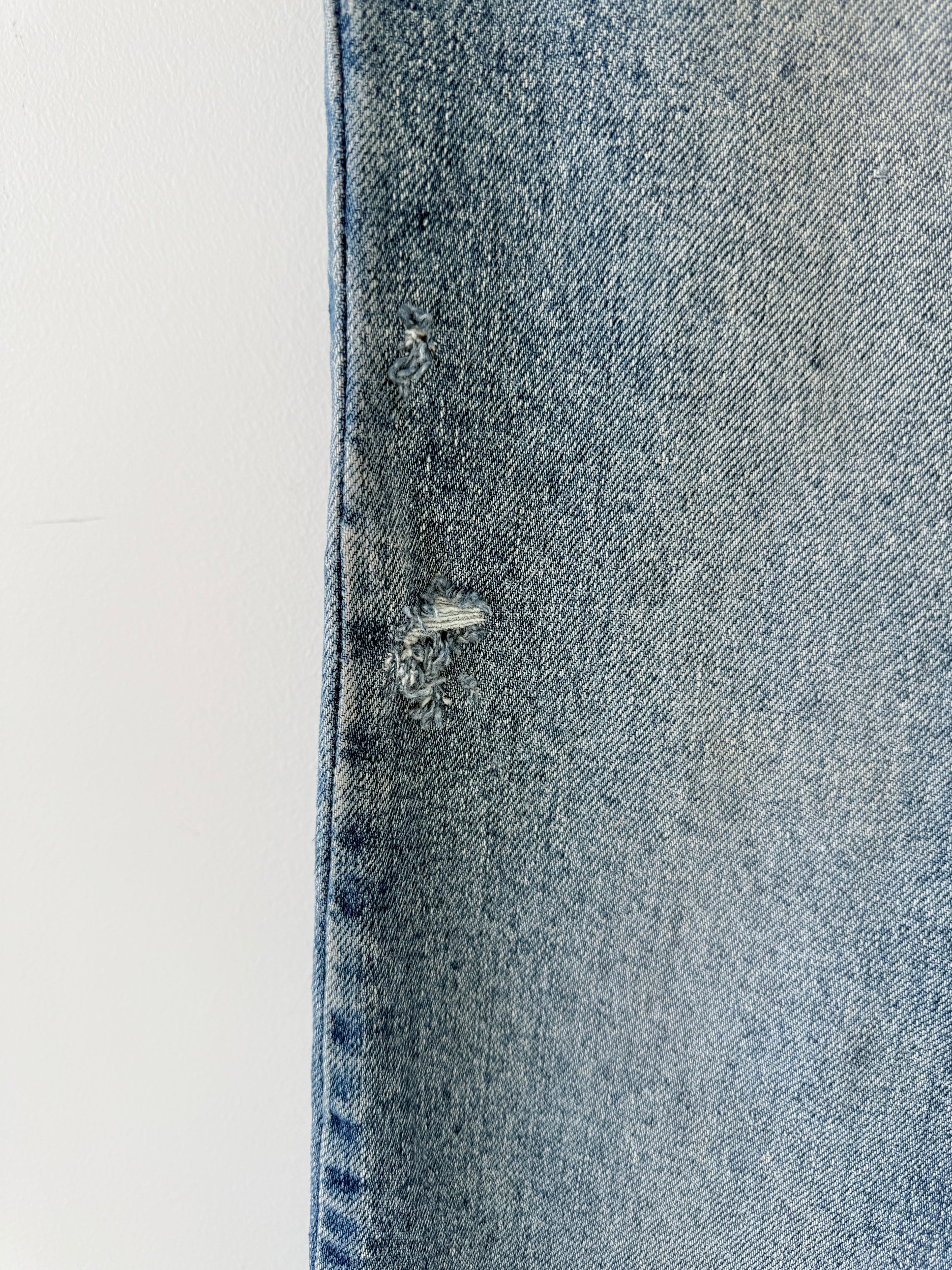 W27 L32 vintage Levis 517 27” measured medium blue faded denim Y2K 517 (not 100% cotton denim) 2% Lycra