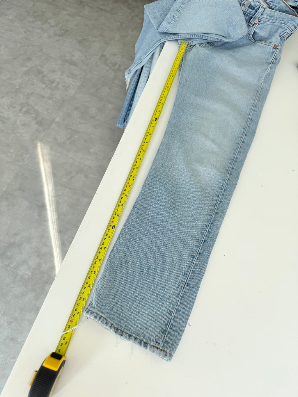W29 L30 vintage Levis 501 28/29” measured light faded blue denim Levi’s 501s USA