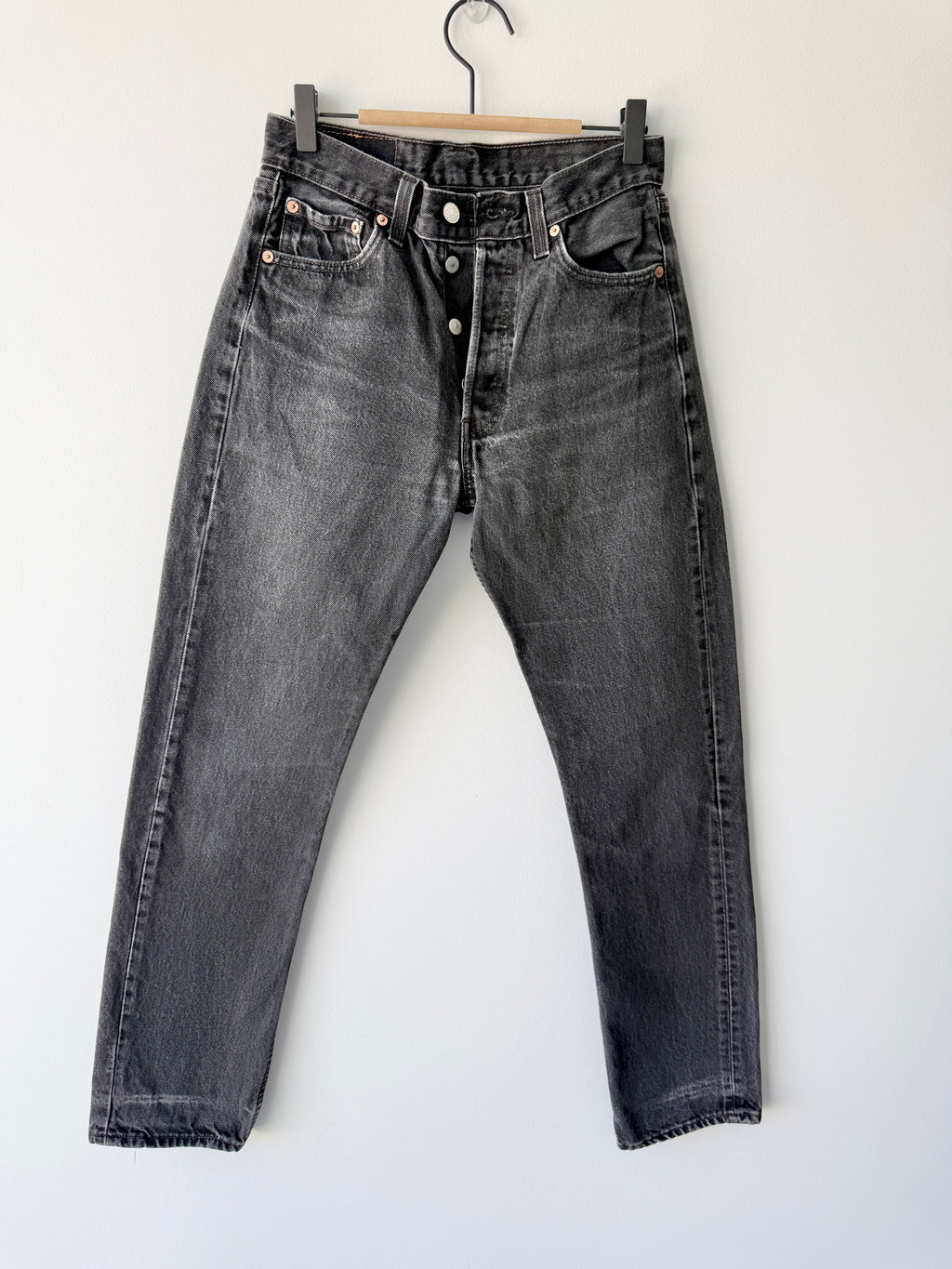 W27 L31 vintage Levis 501s 26/27” measured black faded 501s 90s USA