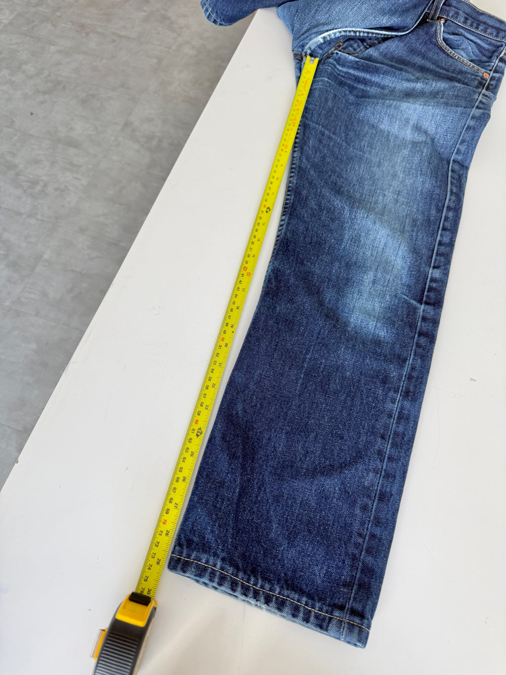 W30 L29 vintage Levis 501 29/30” dark blue Levi’s 501s Y2K