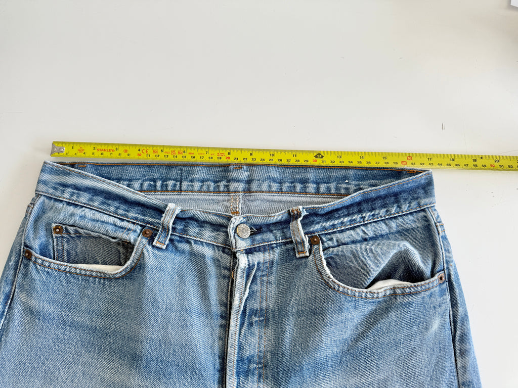 W34 L30 vintage Levis 501 33-34” measured dark faded blue denim 80s Levi’s 501s USA